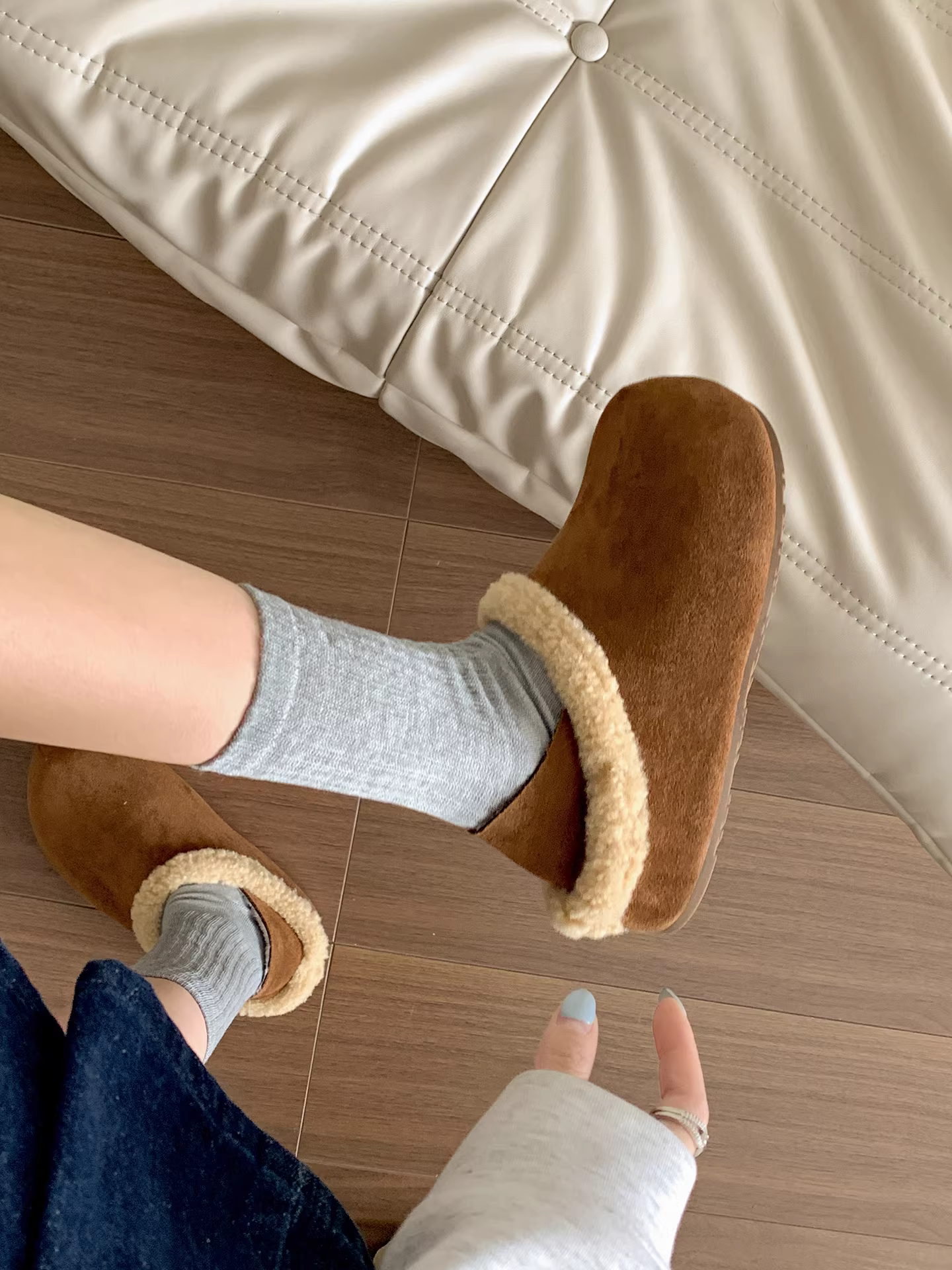 Giày Birkenstock nữ mùa đông 2025 kiểu dáng cổ điển, đế dày, lông mềm, chống trơn, hai kiểu mang, đa năng, đi ngoài trời