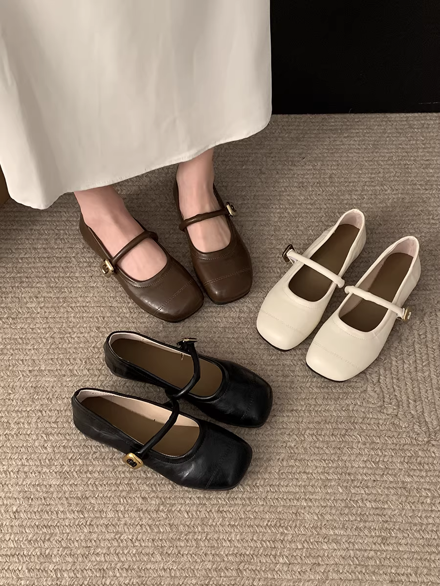 Giày bệt mũi vuông kiểu Pháp màu đen dành cho nữ, bộ sưu tập thu mới 2025, giày Mary Jane lấy cảm hứng từ Chanel.