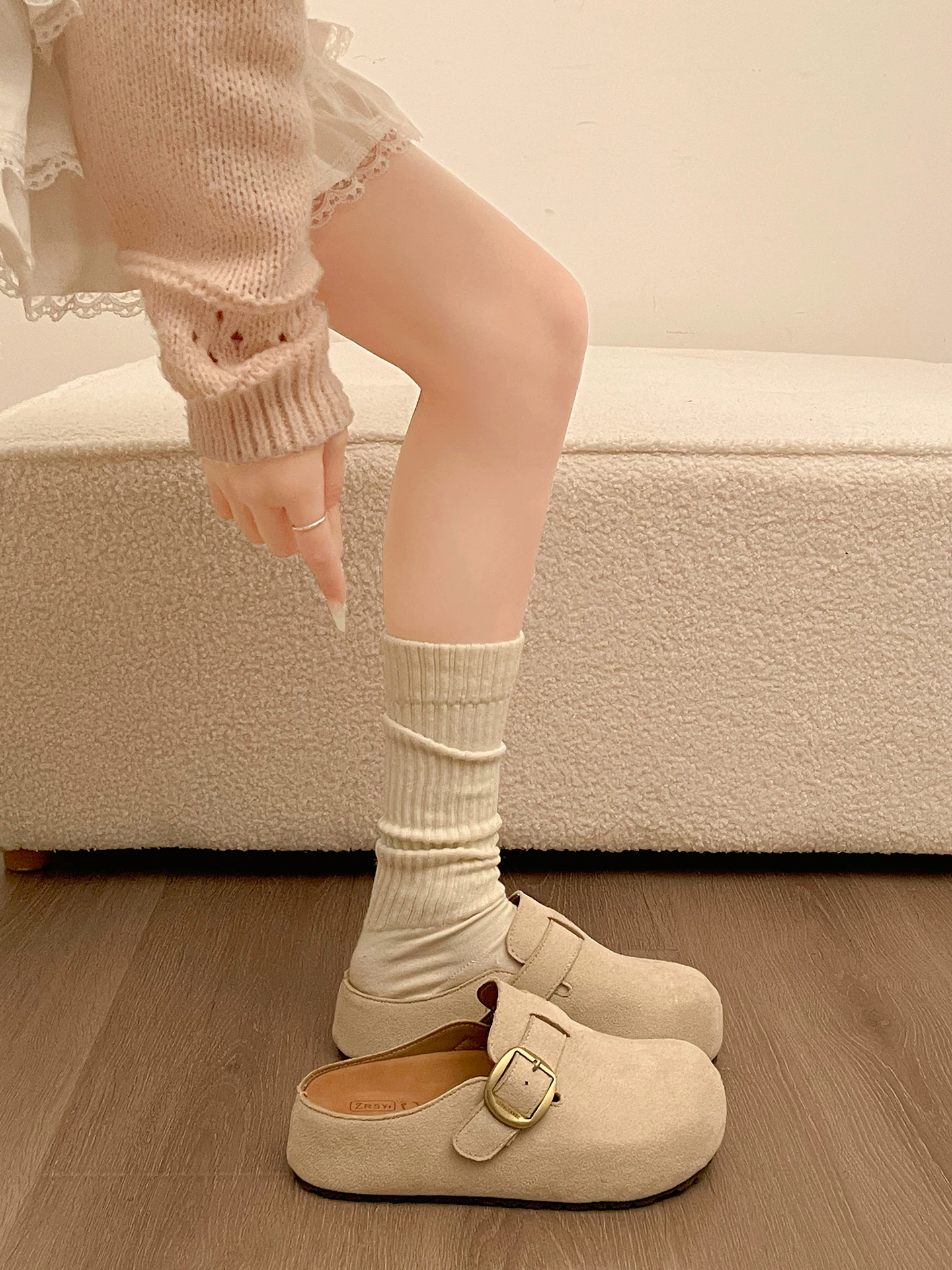 Giày Birkenstock đế dày kiểu Pháp cổ điển dành cho nữ, mẫu mới thu đông 2025, đa năng, tăng chiều cao, mũi kín, dành cho người nhỏ nhắn.