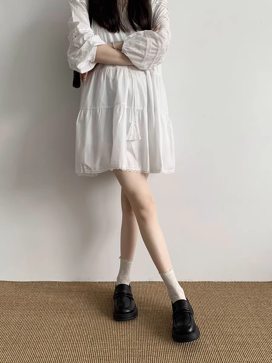 Giày da đế dày màu đen kiểu retro Pháp dành cho nữ, giày lười tăng chiều cao mùa thu mới 2025.