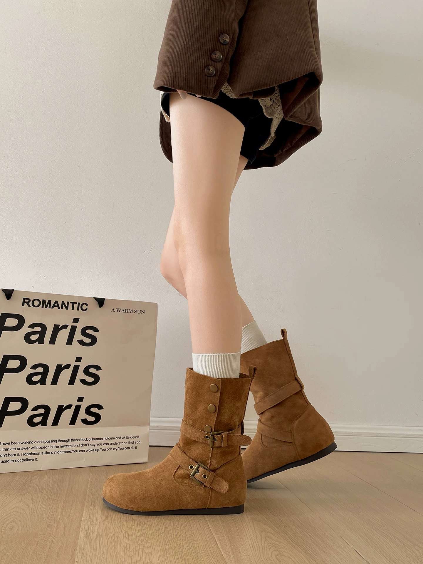 Giày bốt đế dày màu kaki Meilade dành cho nữ, kiểu thu đông 2025, phối cùng chân váy, lót lông cừu, kiểu cổ điển Birkenstock, bốt ngắn.