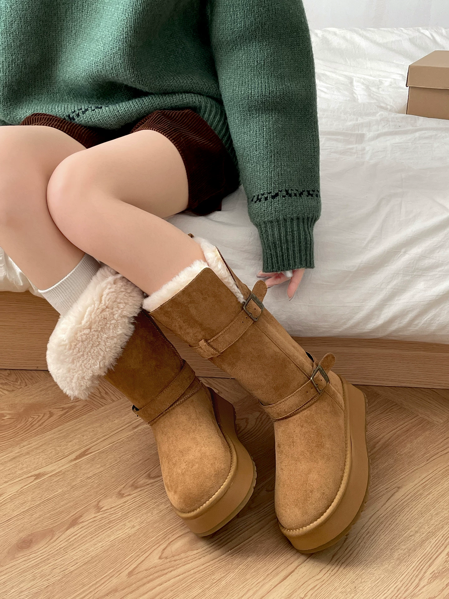 Giày bốt tuyết đế dày lót lông cừu kiểu retro dành cho nữ, giày cotton giữ ấm mùa đông kiểu Birkenstock mới năm 2025 dành cho vùng Đông Bắc.