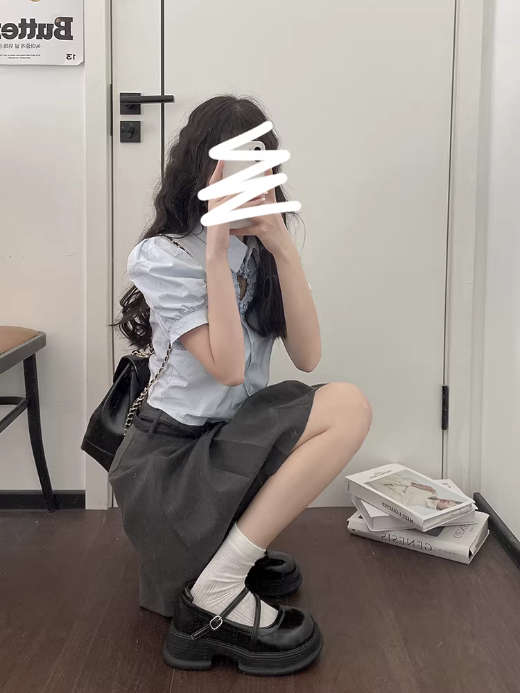 Giày Mary Jane đế xuồng chunky màu trắng dành cho nữ, kiểu Anh, mũi tròn, đế thấp, chất liệu da, mẫu mới thu 2025