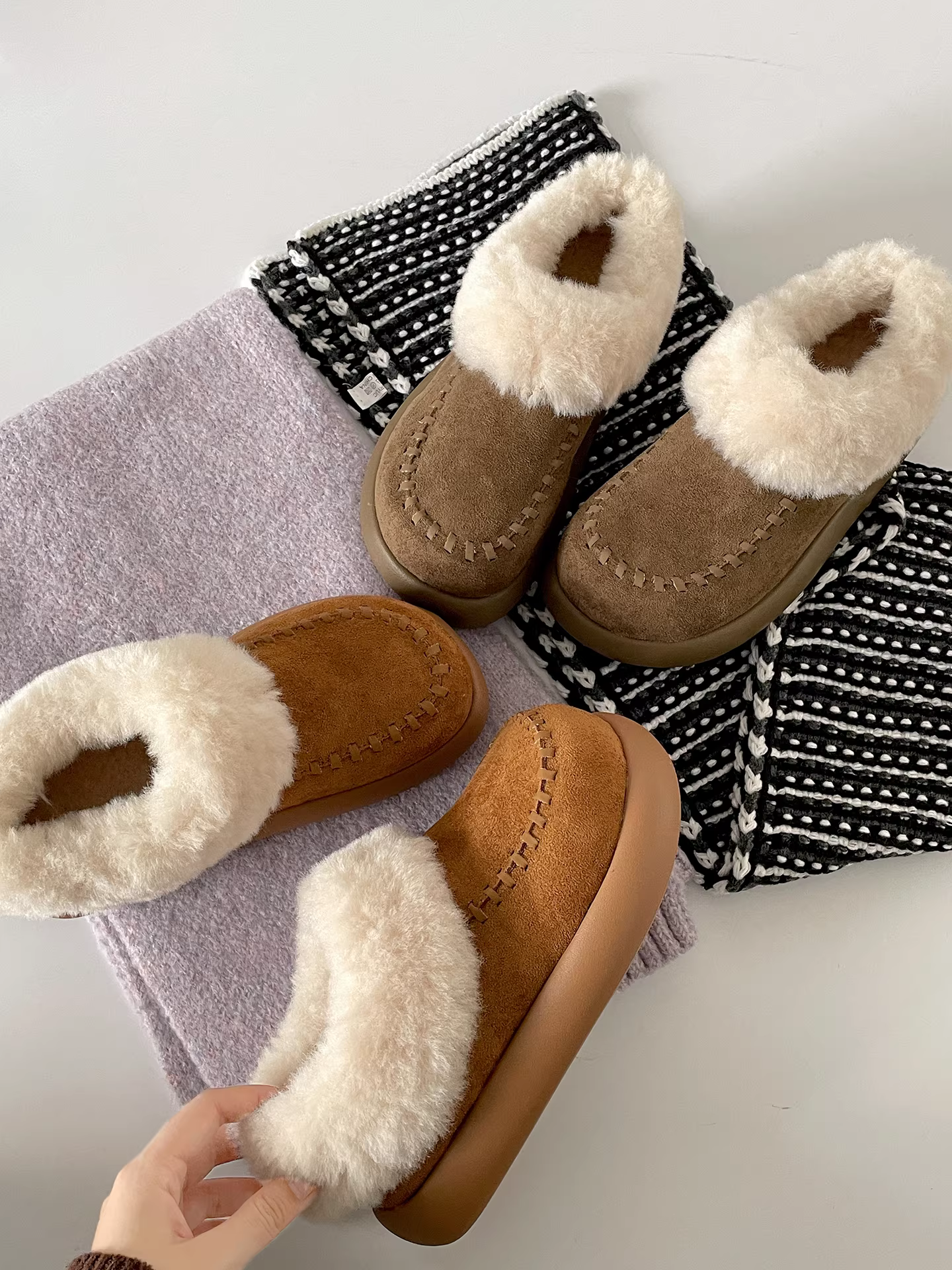 Giày bốt tuyết đế xuồng lót lông dày kiểu retro dành cho nữ, mẫu mới mùa đông 2025, giữ ấm, kiểu Birkenstock, chất liệu cotton