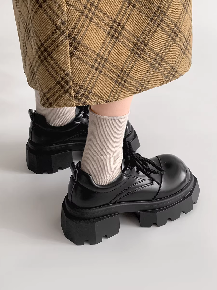 Giày da nữ đế dày kiểu Anh đen, mẫu thu đông 2025 mới, giày Mary Jane đa năng phối chân váy rất đẹp.