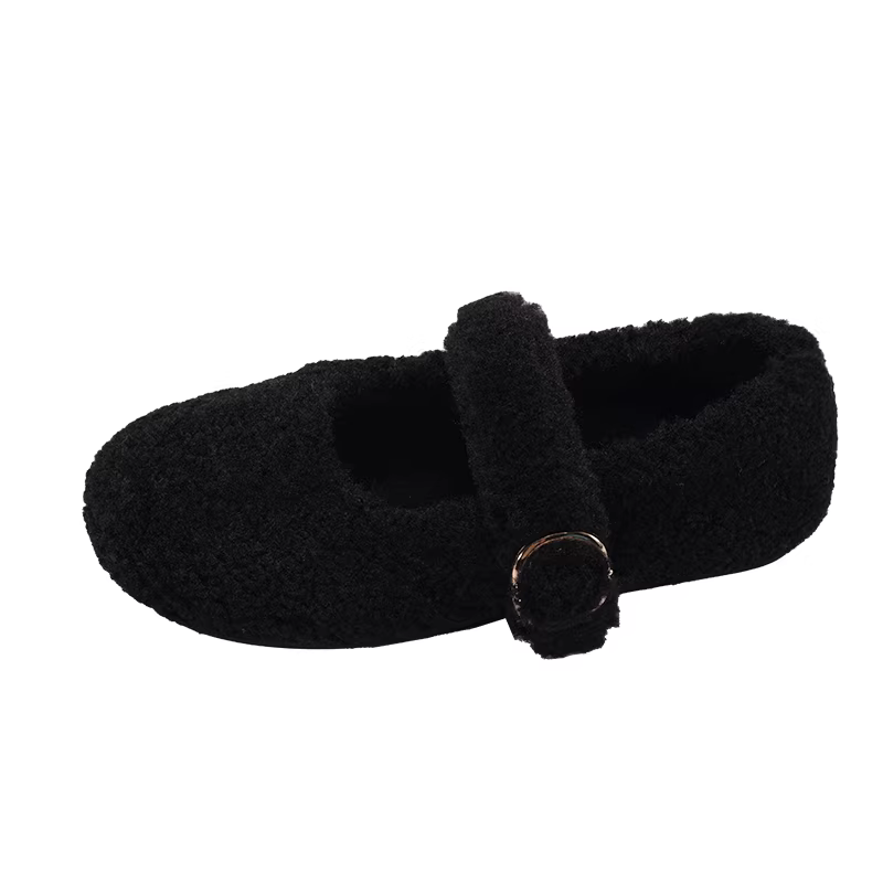 Giày lông đen đế bằng dành cho nữ ở miền Nam, kiểu dáng mùa đông mới 2025, đa năng phối với chân váy, ấm áp và lót lông cừu.