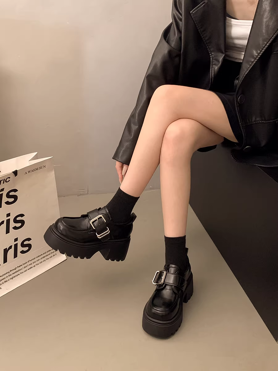 Giày da nữ đế dày phong cách Anh quốc cổ điển đa năng màu đen, kiểu mới mùa thu 2025, phối chân váy, kiểu Mary Jane