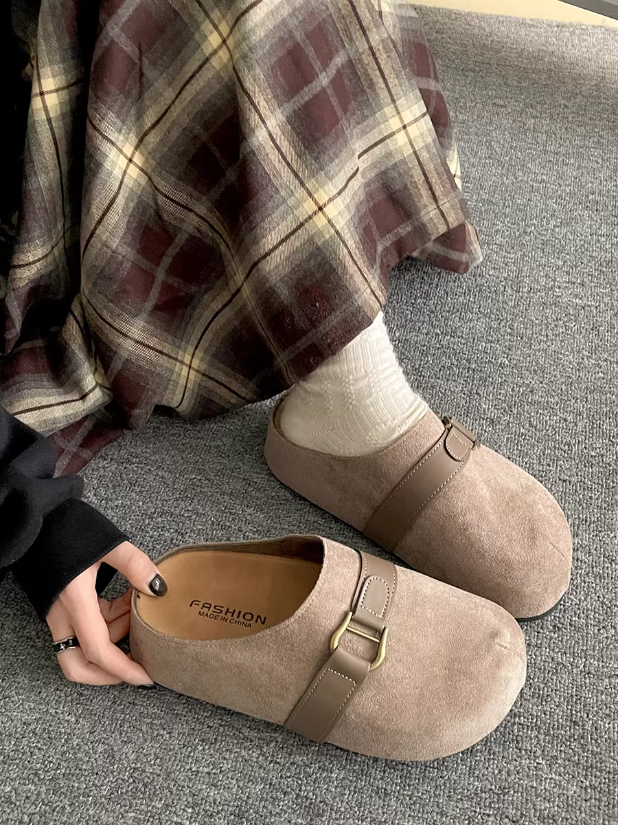 Phía Nam ở miền Nam: dép đế dày cổ điển dành cho nữ, áo khoác ngoài mùa thu, dép nửa đế kiểu Birkenstock mới năm 2025.