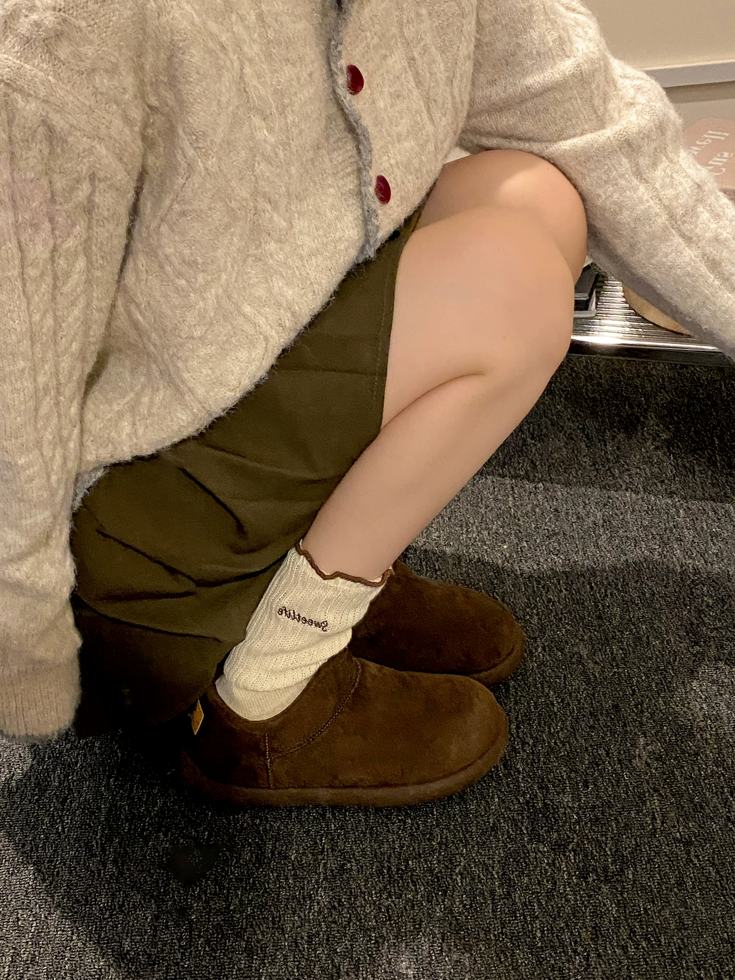 Giày bông giữ ấm mùa đông dày đế cao cổ màu nâu retro dành cho nữ 2025, chống trơn trượt, kiểu Birkenstock