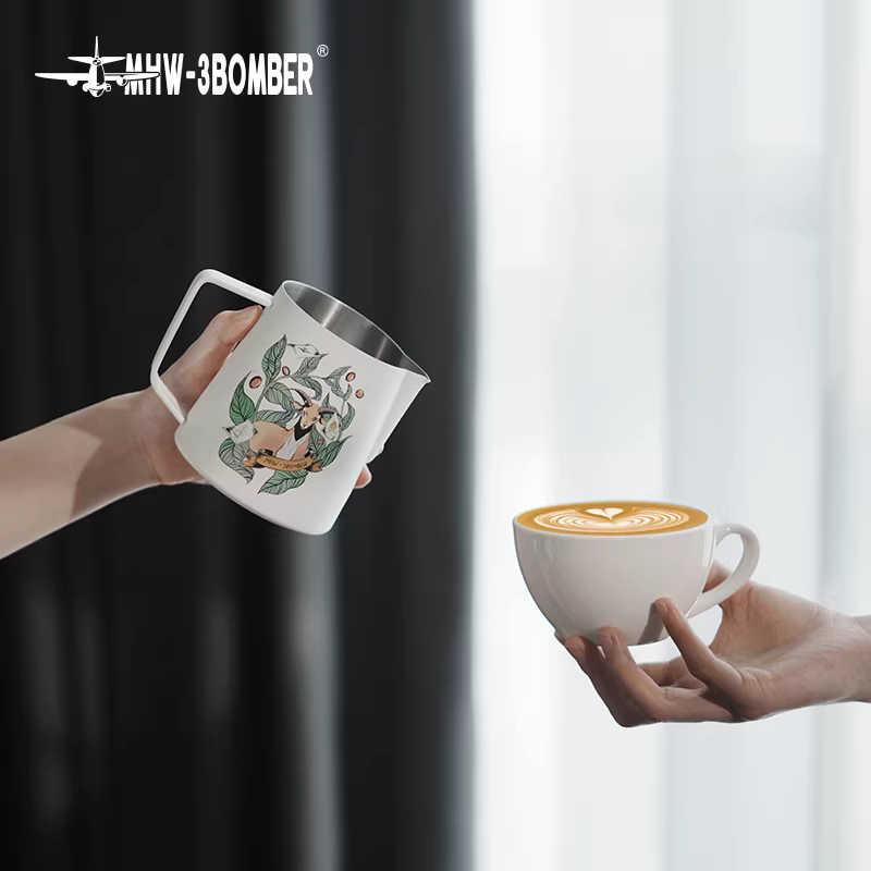 Ly tạo bọt sữa hình trụ Bomber MHW Latte Art, phiên bản kỷ niệm giới hạn, miệng nhọn, ly tạo bọt sữa cà phê Latte Art, ly sữa khắc nổi