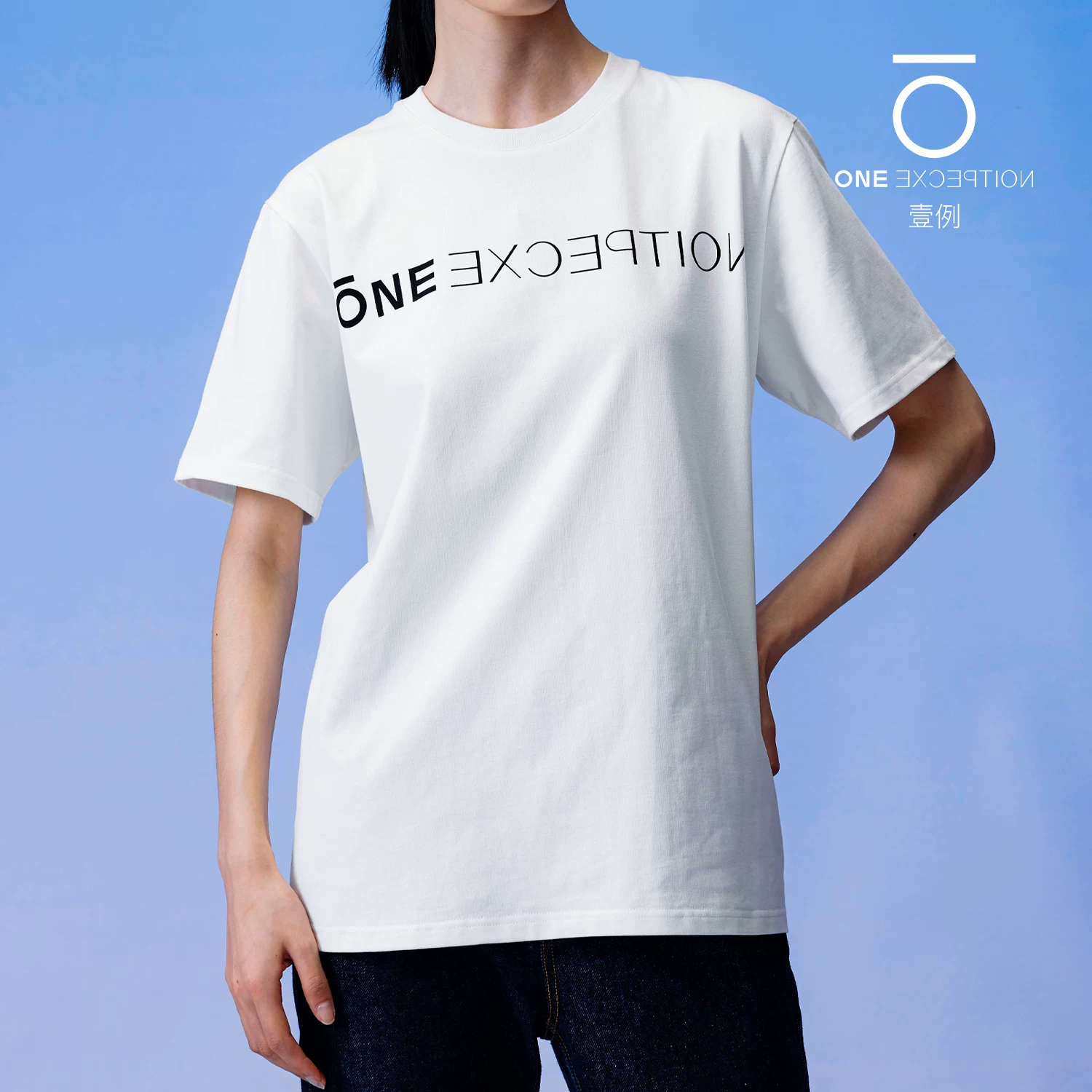 Một ví dụ về áo thun ngắn tay, quần áo phong cách đường phố Mỹ unisex, áo thun thời trang đơn giản giản dị mùa hè hợp thời trang.