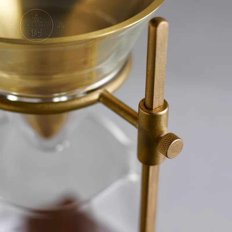 Bộ dụng cụ pha cà phê bằng đồng thau KINTO nhập khẩu Nhật Bản, gồm giá đỡ, bộ lọc kim loại, bình pha cà phê bằng kính, bộ chia sẻ, kiểu dáng bomber