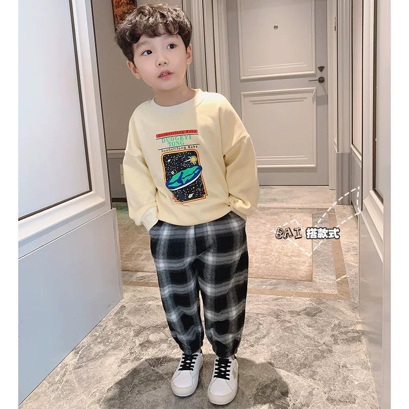 Quần kẻ caro bé trai xuân thu kiểu Hàn Quốc mẫu mới 2025 trẻ em nhỏ và trung bình quần mỏng thời trang cá tính