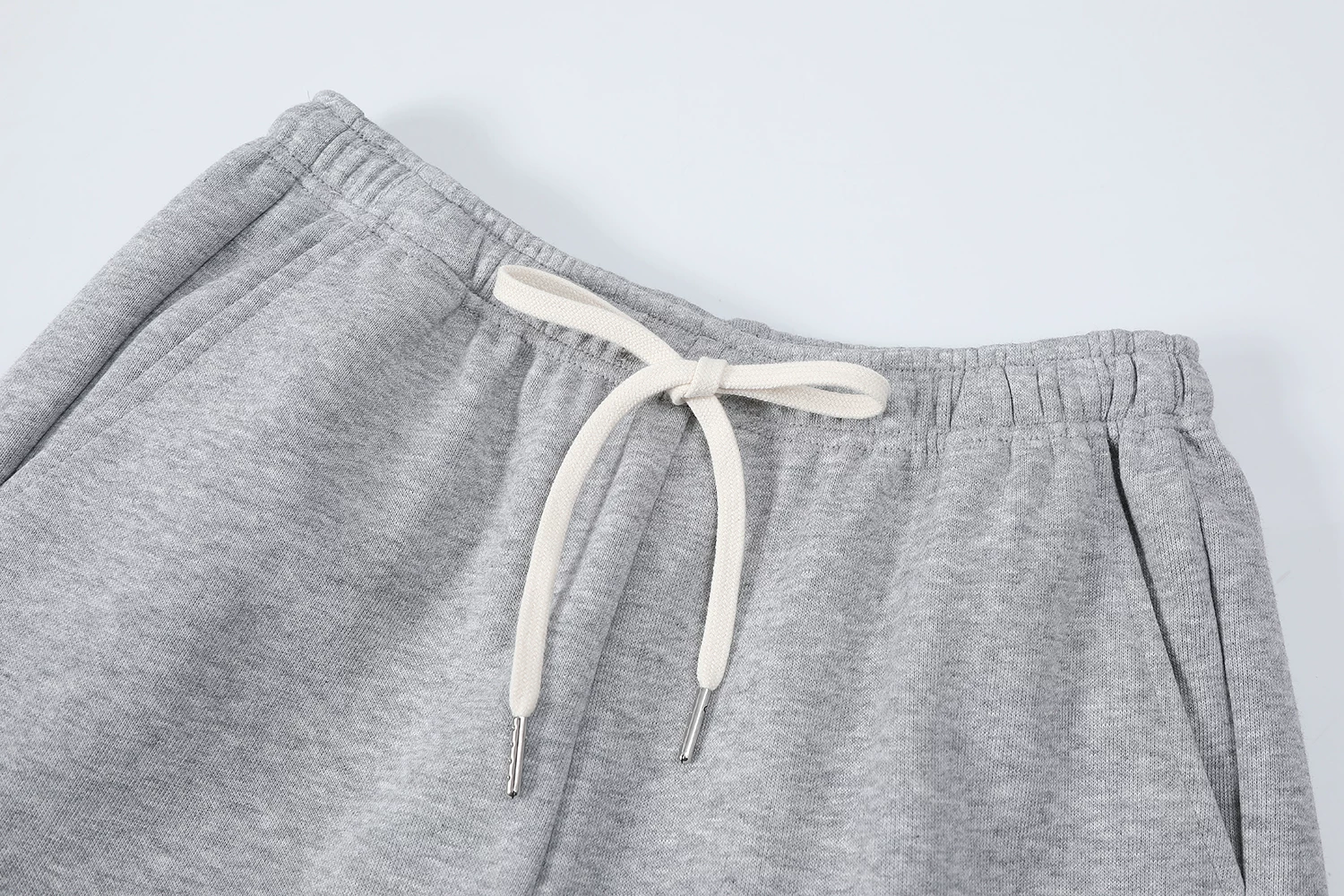 Quần jogger nữ chất liệu nỉ lót lông, màu xám, kiểu dáng dễ thương, nhỏ nhắn, mùa thu đông 2025, kiểu dáng mới, phong cách thường ngày, quần ống rộng