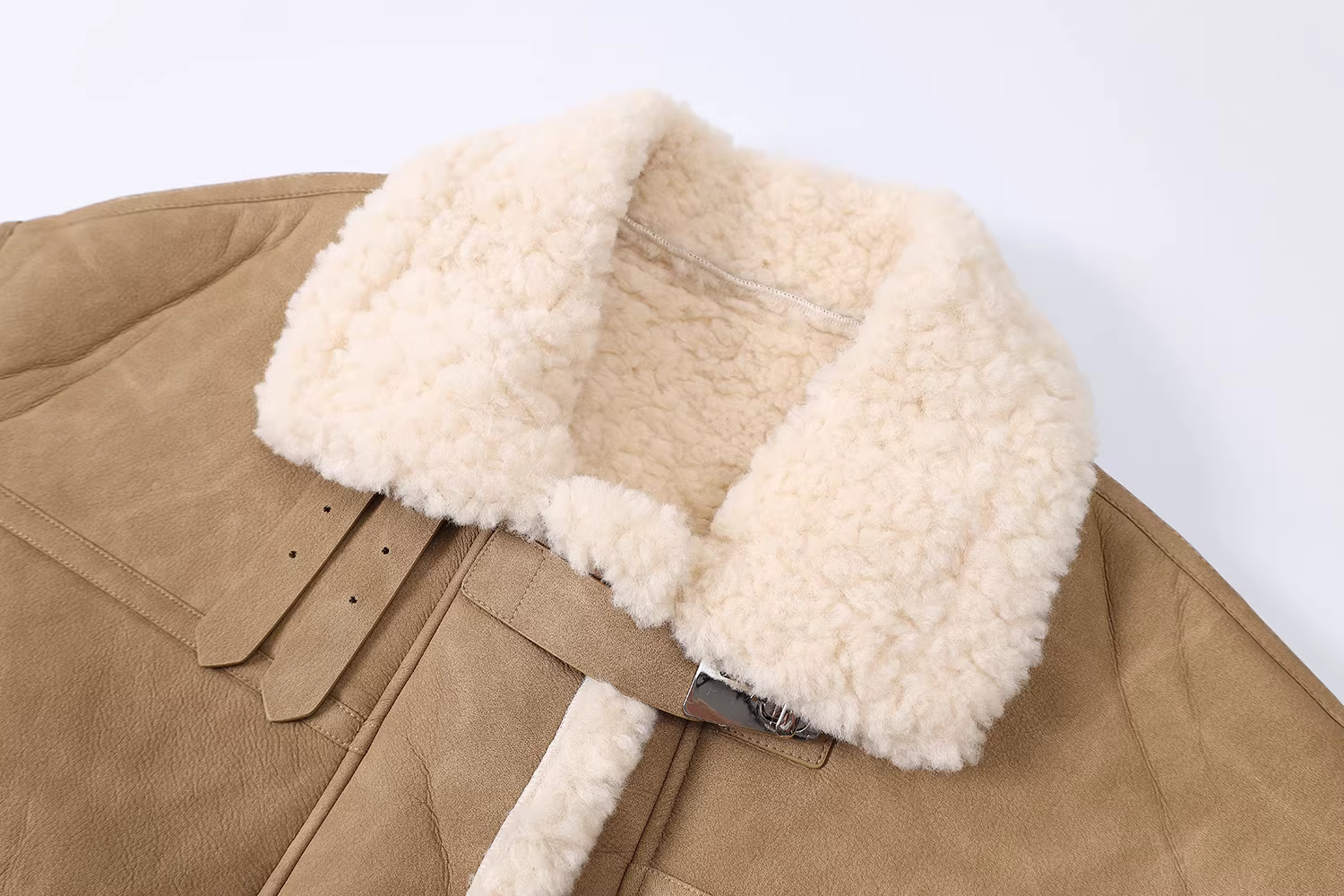 Áo khoác biker kiểu Pháp dáng nhỏ xinh, dày dặn, tích hợp lông thú và len cừu dành cho nữ, mẫu mới thu đông 2025.