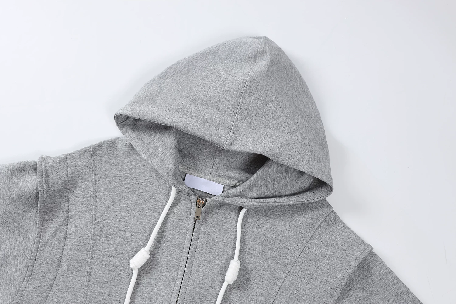 Áo khoác cardigan nhỏ nhắn dễ thương màu xám ngắn có mũ trùm đầu tay raglan dành cho nữ mùa xuân thu 2025 kiểu mới