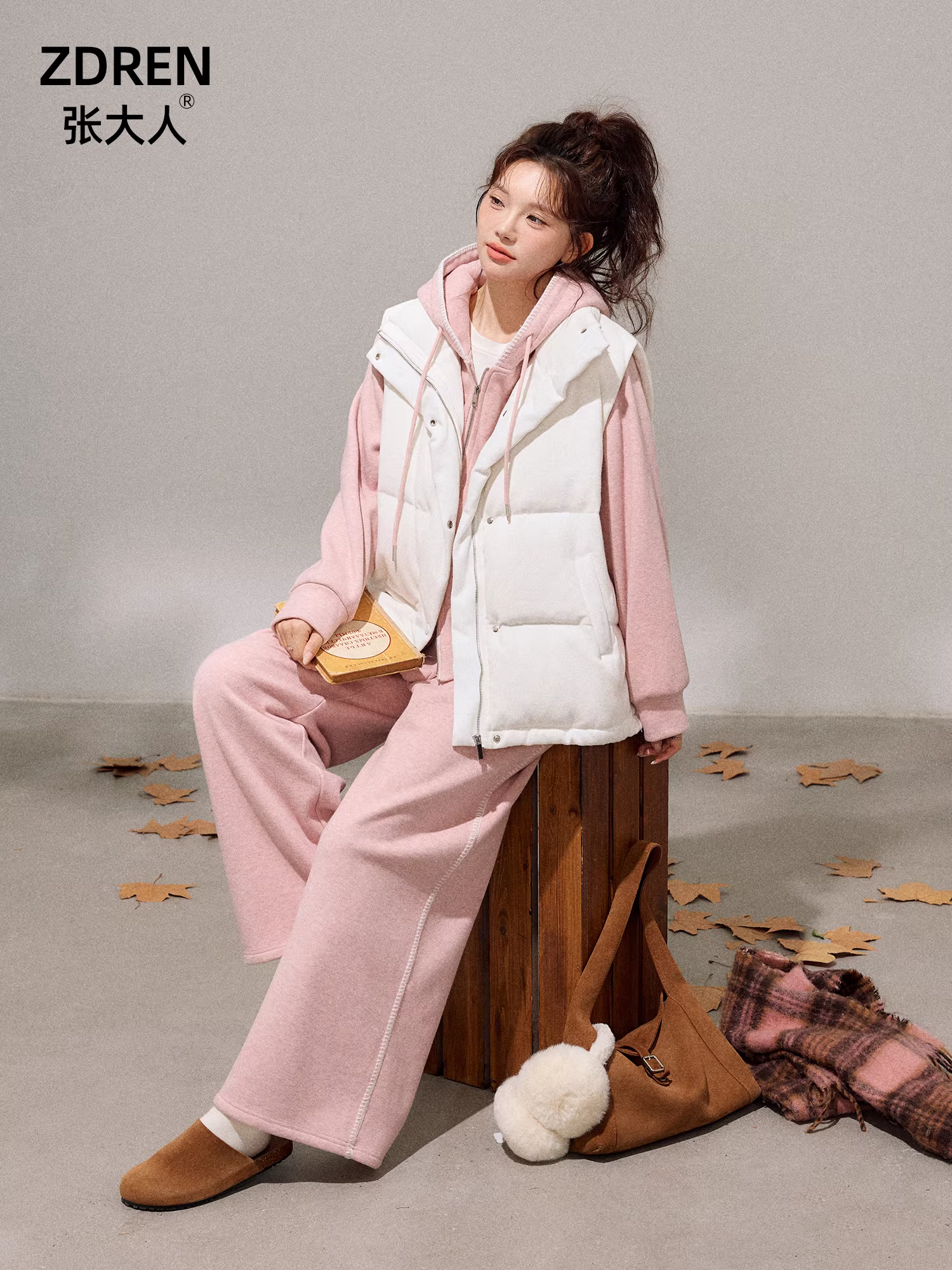 Quần áo nữ cỡ lớn dành cho các cô gái hơi mũm mĩm, áo hoodie và quần thường ngày phong cách Hàn Quốc mùa đông, kiểu dáng ngọt ngào, giúp thon gọn.