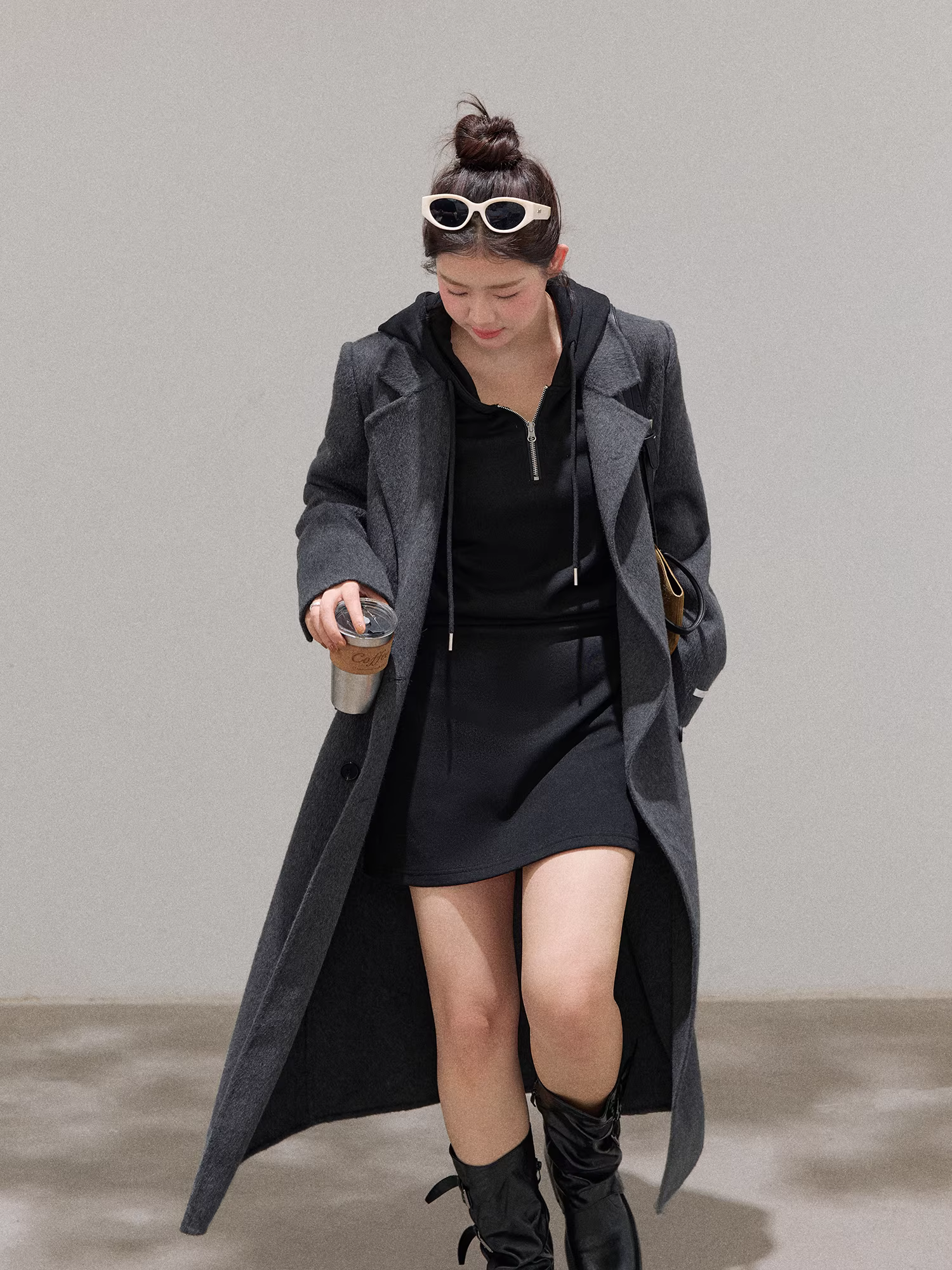 Áo khoác len dáng dài tôn dáng, phong cách thời trang cao cấp, kiểu dáng thanh lịch dành cho nữ mập Zhang Daren 2025.