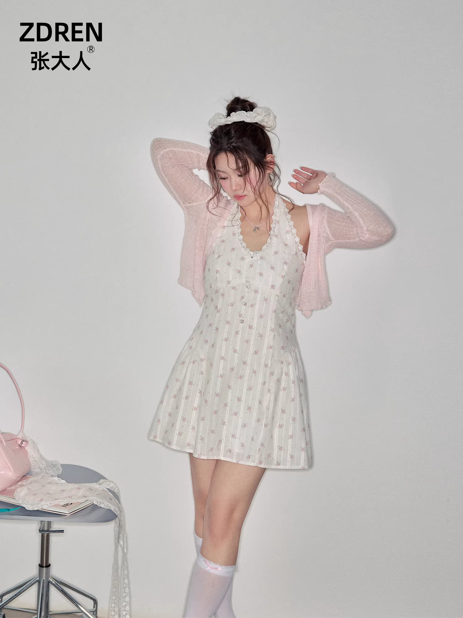 Quần áo nữ cỡ lớn dành cho người lớn, váy hoa thon gọn, phổ biến trong năm nay, váy dây phong cách kỳ nghỉ ngọt ngào.