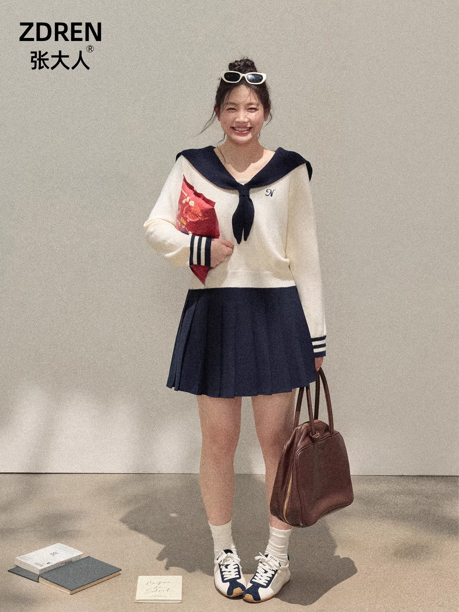 Quần áo nữ cỡ lớn dành cho người lớn, trang phục thon gọn cho phụ nữ hơi mũm mĩm, phong cách đại học, áo dệt kim dài tay giảm tuổi tác, váy xếp ly lưng cao.