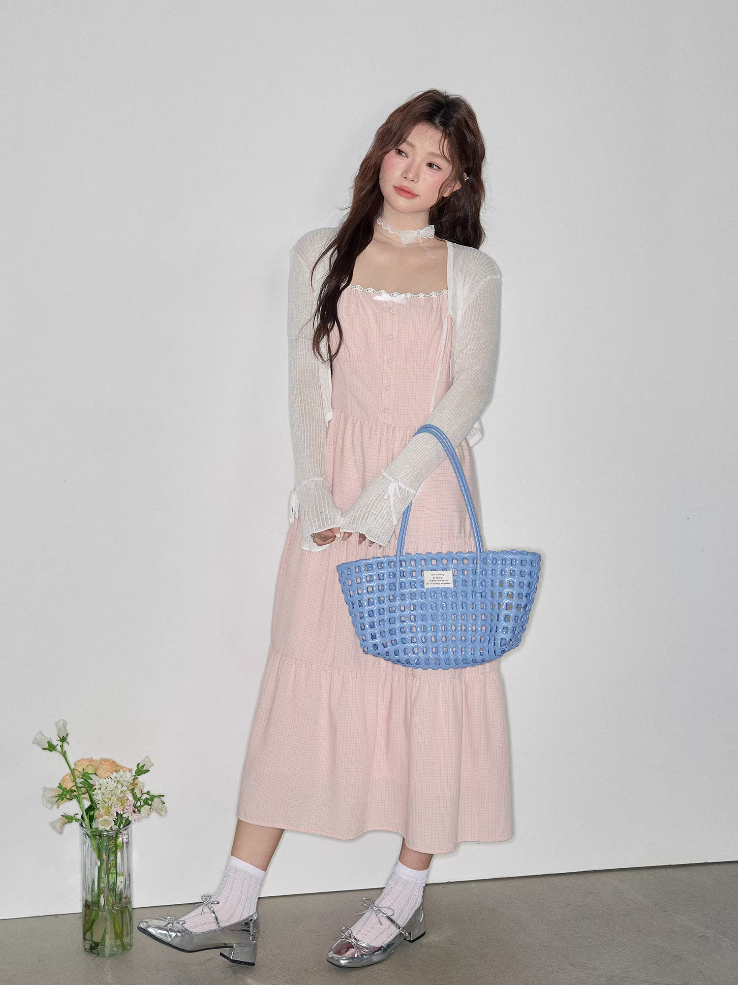 Quần áo mùa hè cỡ lớn dành cho nữ của Zhang Daren dành cho những cô gái mũm mĩm, váy giảm béo với phong cách nghệ thuật và dịu dàng, váy dây kẻ sọc đi nghỉ.