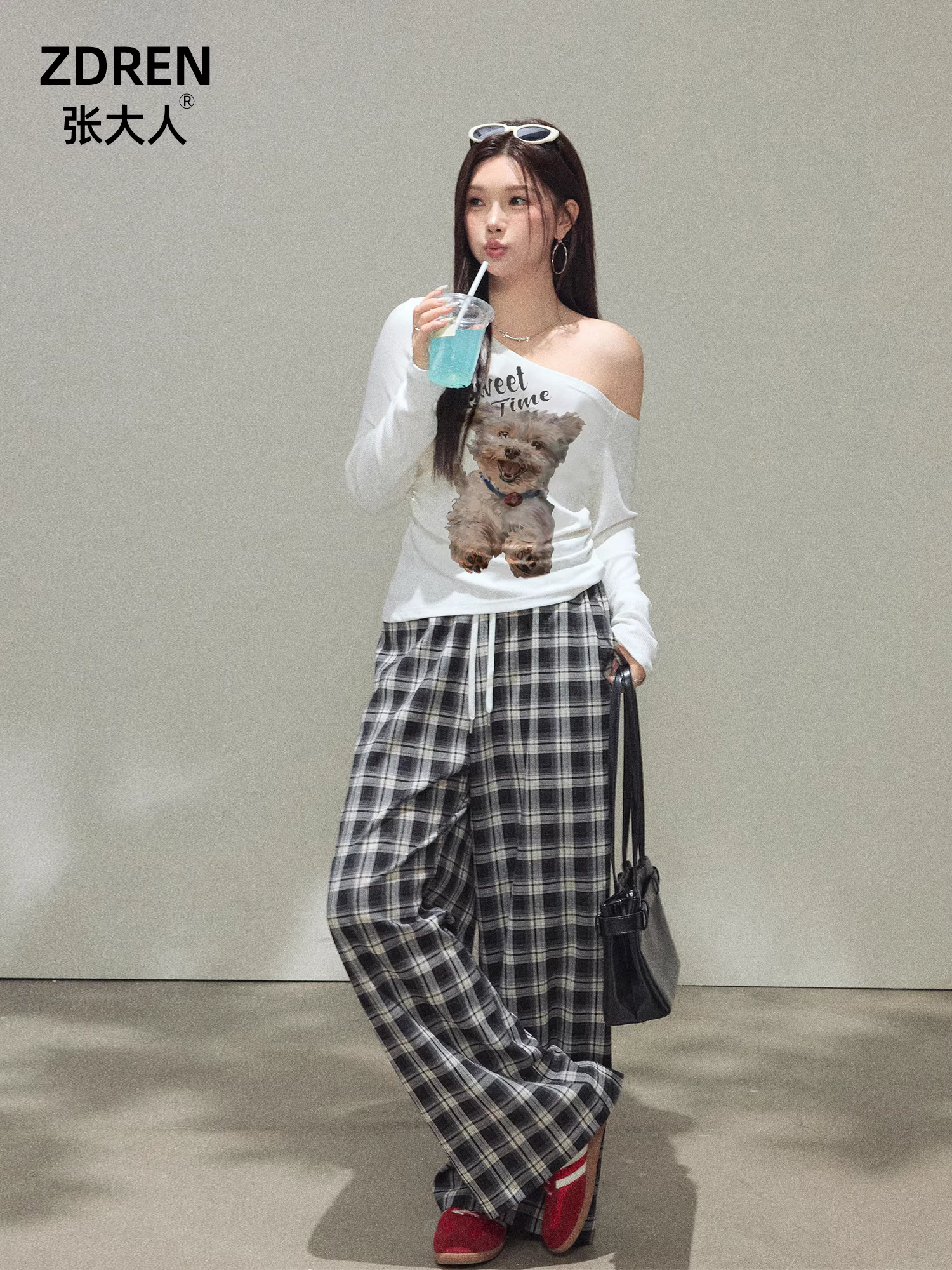 Bộ quần áo nữ cỡ lớn dành cho người lớn, phong cách Hàn Quốc, tôn dáng, thường ngày, dáng rộng, áo thun trễ vai, quần ống rộng kẻ sọc