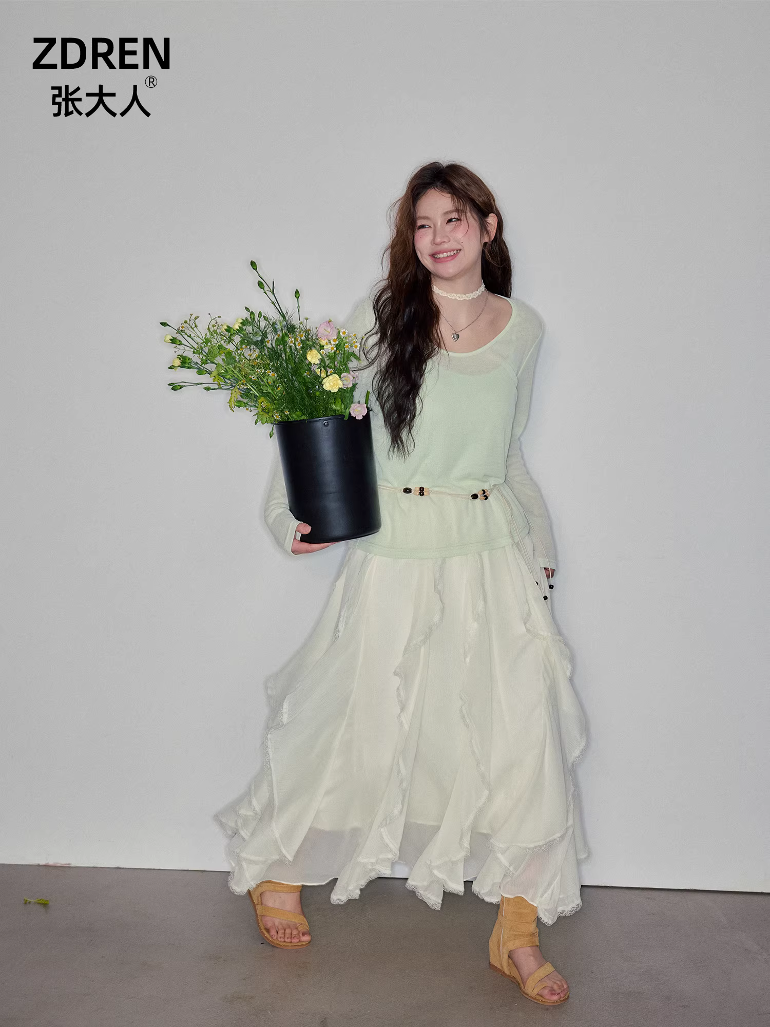Đồ bộ nữ Zhang Daren hè 2025 cỡ lớn, kiểu dáng Hàn Quốc, áo kiểu thanh lịch, chân váy chất liệu dày, giúp thon gọn dáng người.
