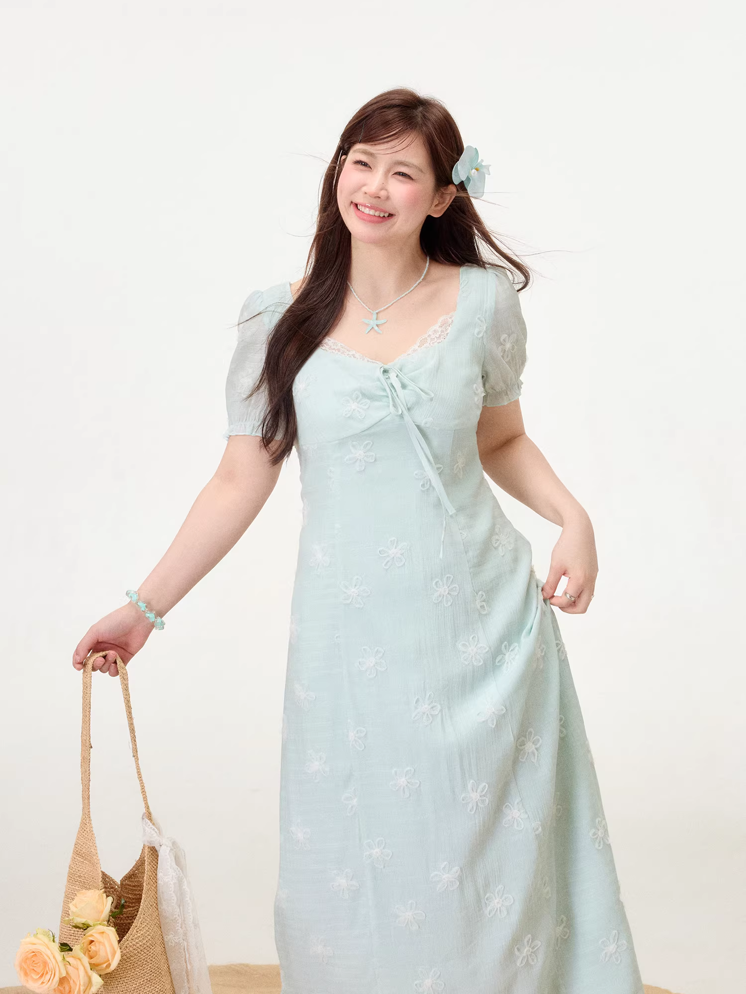 Quần áo nữ cỡ lớn dành cho người lớn, đầm in họa tiết cây xanh giúp thon gọn, đầm hoa dáng chữ A ôm eo.