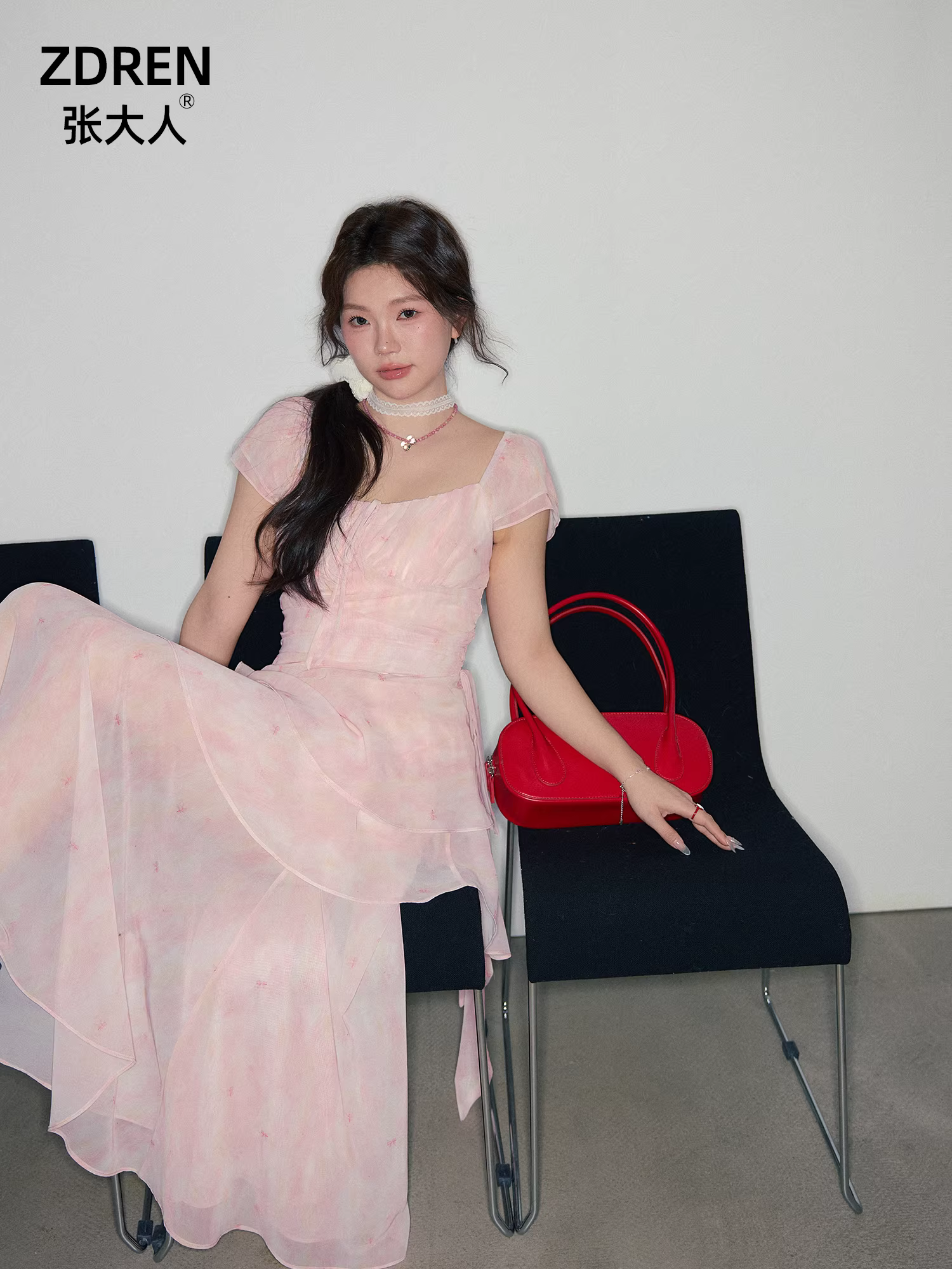 Quần áo mùa hè cỡ lớn mới của Zhang Daren dành cho các cô gái mũm mĩm, váy giảm béo cho người có thân hình hình quả lê, váy hoa phong cách đi nghỉ.