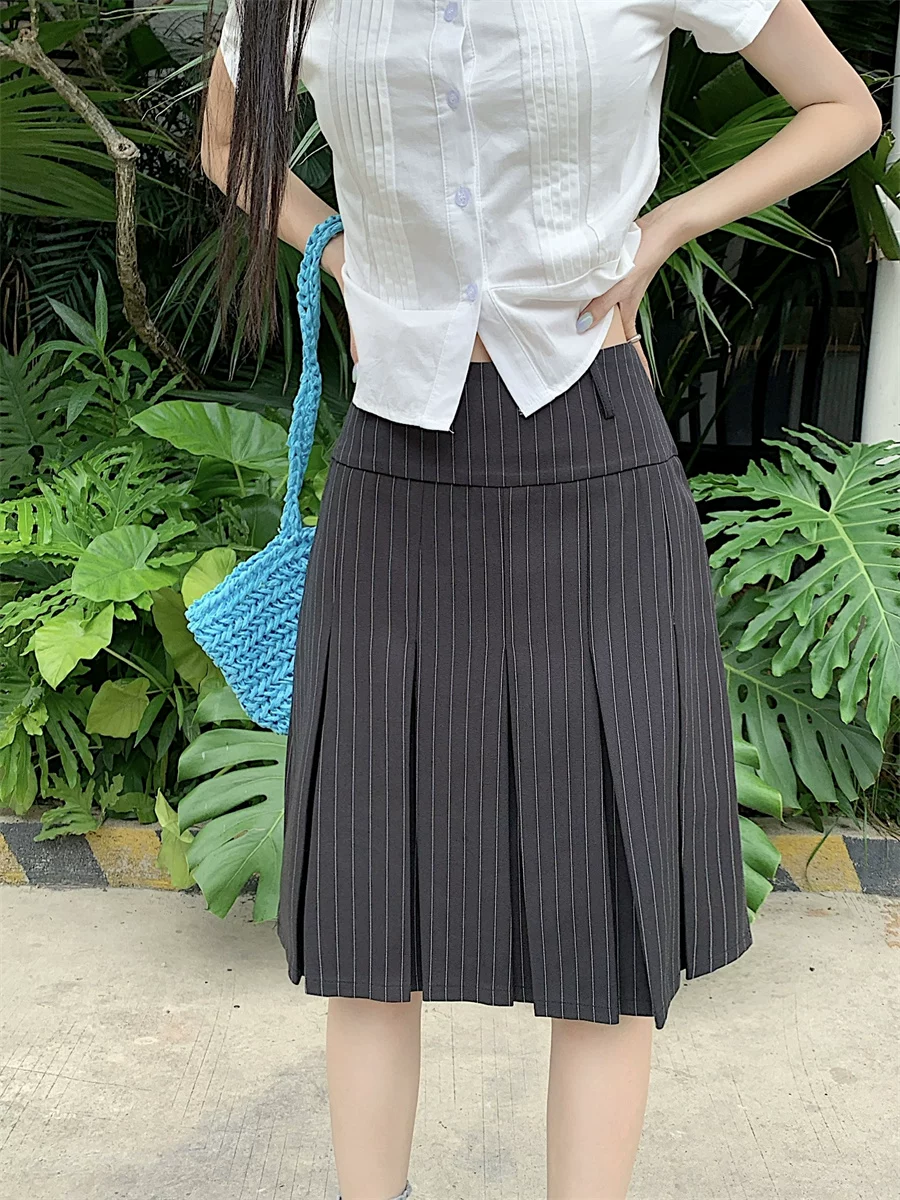 Váy sọc cao cấp dành cho nữ, kiểu mới hè 2025, váy xếp ly dáng suông size lớn, váy midi chữ A cao eo tôn dáng.