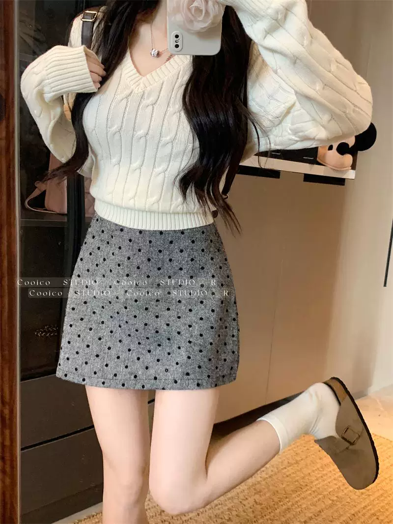 Váy len chấm bi màu xám dành cho nữ mùa đông, váy chữ A ôm hông eo cao, dáng nhỏ nhắn, có chân váy ngắn chống lộ