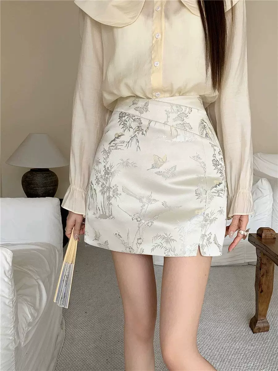 Váy kiểu Trung Quốc mới cỡ lớn dành cho nữ, váy ngắn chữ A thêu lưng cao mùa hè, váy bút chì jacquard, váy đa năng.