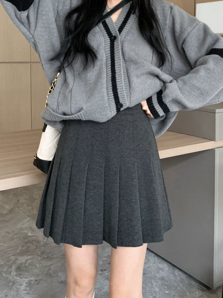 Váy len xếp ly lưng cao màu xám, phong cách preppy thu đông dành cho nữ, phong cách Melard, váy chữ A thon gọn, váy ngắn.