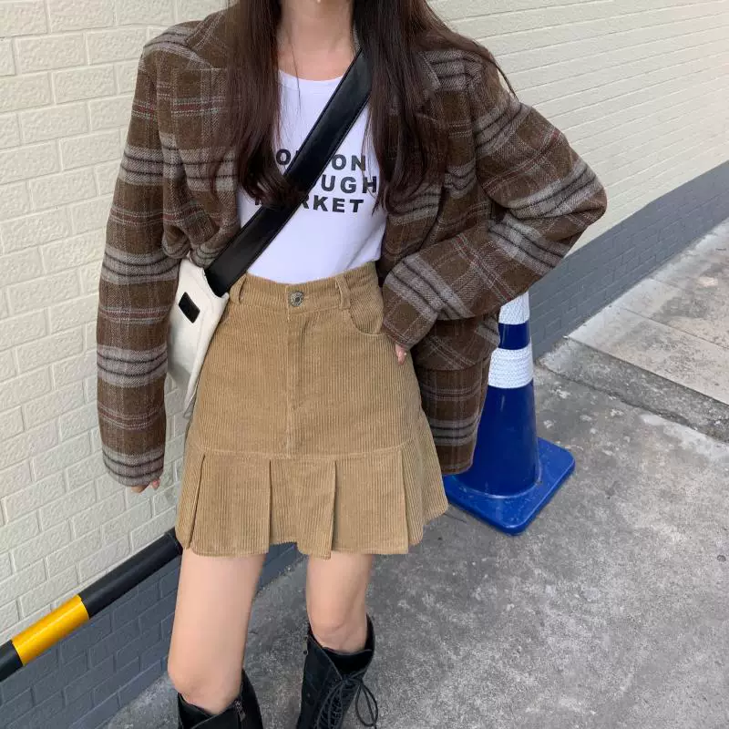 Váy nhung kẻ cỡ lớn dành cho nữ, mùa thu đông, phong cách preppy, váy xếp ly, lưng cao, tôn dáng, váy ngắn chữ A đa năng dành cho phụ nữ cỡ lớn.