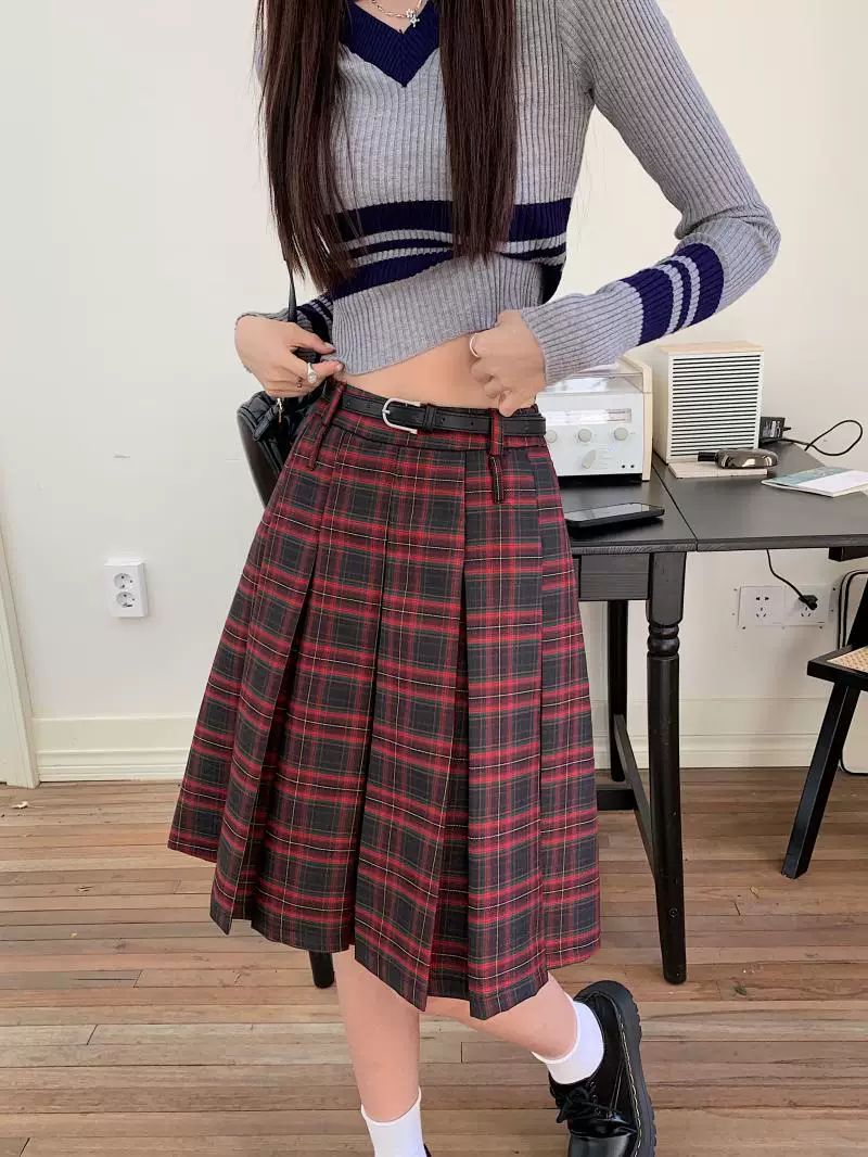 Váy xếp ly dài, dài ngang đùi mùa xuân hè, size lớn, váy kẻ đỏ tôn dáng, váy xòe chữ A lưng cao