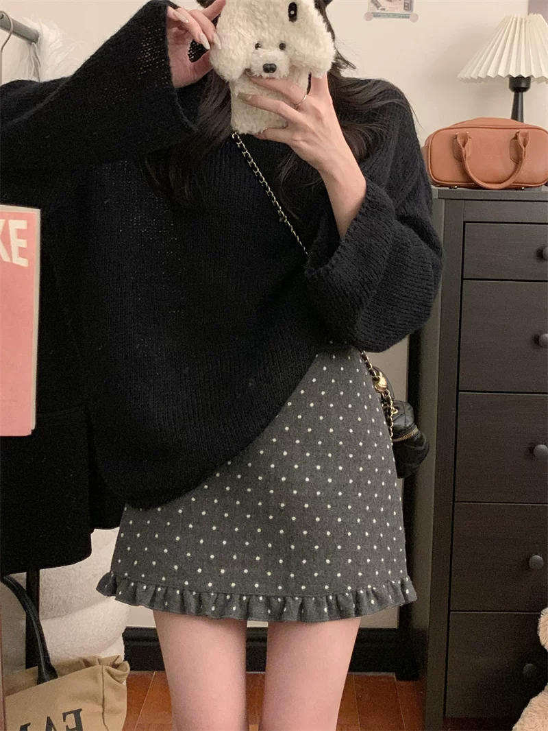 Váy len chấm bi màu xám cỡ lớn, cạp cao mùa thu đông, giảm tuổi tác, viền ren, ôm sát dáng đuôi cá, váy ngắn chữ A thon gọn.
