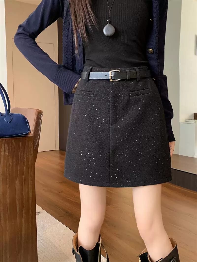 Váy ngắn len sáng bóng bầu trời sao cho nữ, mùa thu đông, cỡ lớn, váy chữ A lưng cao, váy ngắn ôm sát đính sequin nhỏ nhắn.
