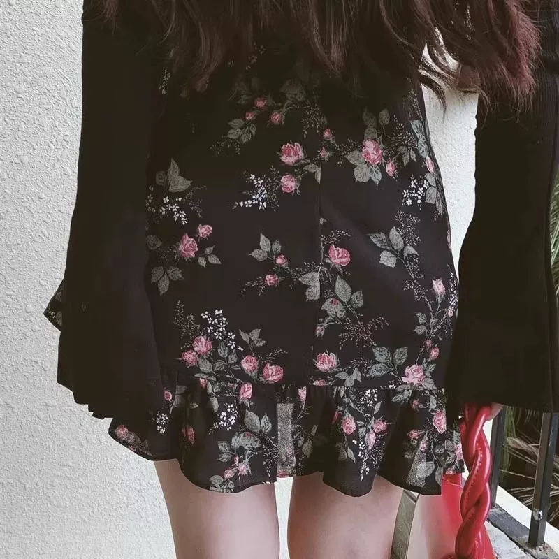 Váy midi hoa nhí size lớn cho nữ, váy chữ A mùa hè dành cho phụ nữ có đường cong, váy cạp cao, che bụng, ôm hông với chân váy ngắn bằng vải chiffon xếp ly.