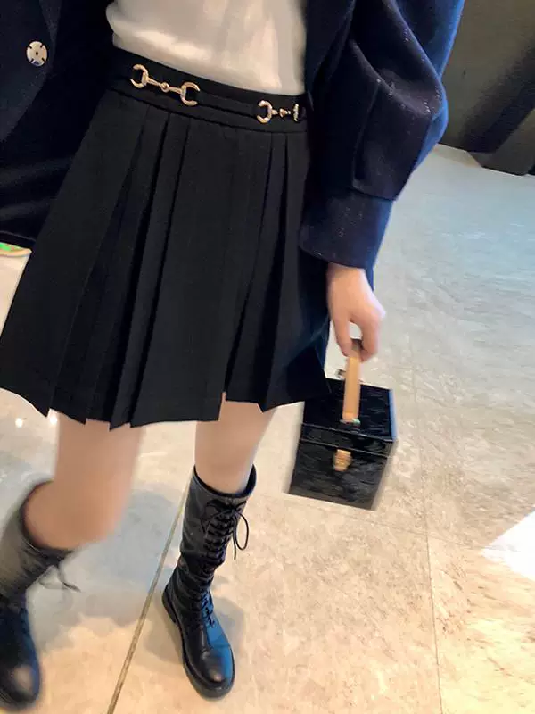 Váy nữ cỡ lớn thiết kế độc đáo, kiểu dáng mới xuân hè 2025, váy xếp ly tôn dáng cho phụ nữ mũm mĩm, váy ngắn chữ A cạp cao.