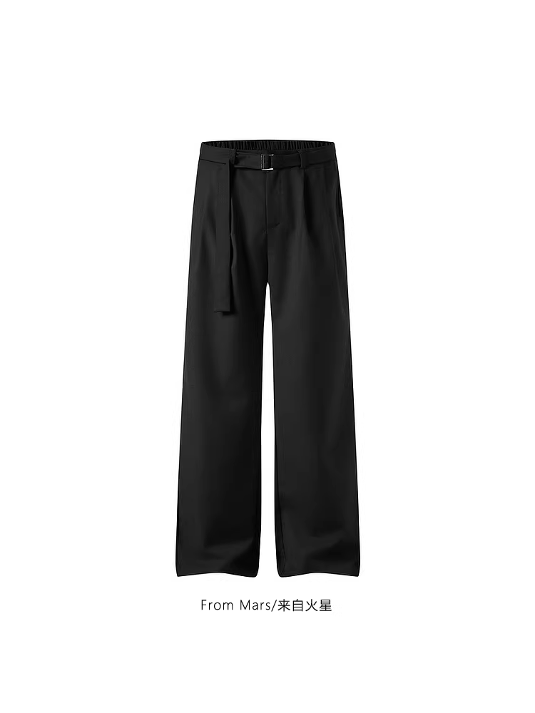 Từ sao Hỏa, tôi thực sự mê những chiếc quần âu dáng rộng, dài, mới lạ và cá tính này, quần âu thường ngày dành cho cả nam và nữ.