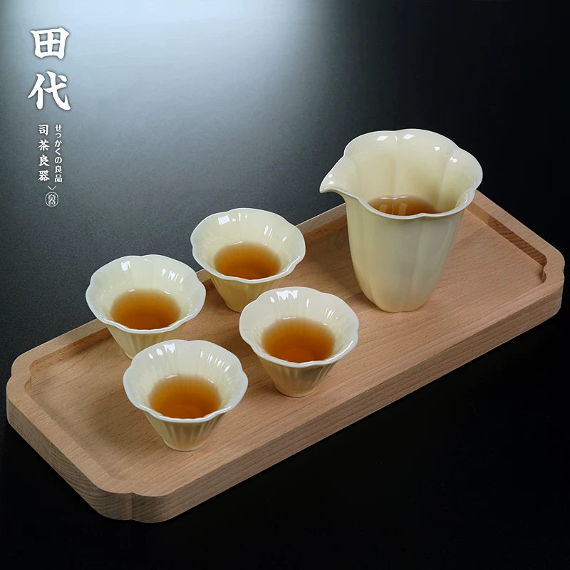 Tian Dai Grass Grey Cream Glaze Ceramic Fair Cup Hình dạng cánh hoa Bộ trà Bộ chia trà Bát trà Cốc trà