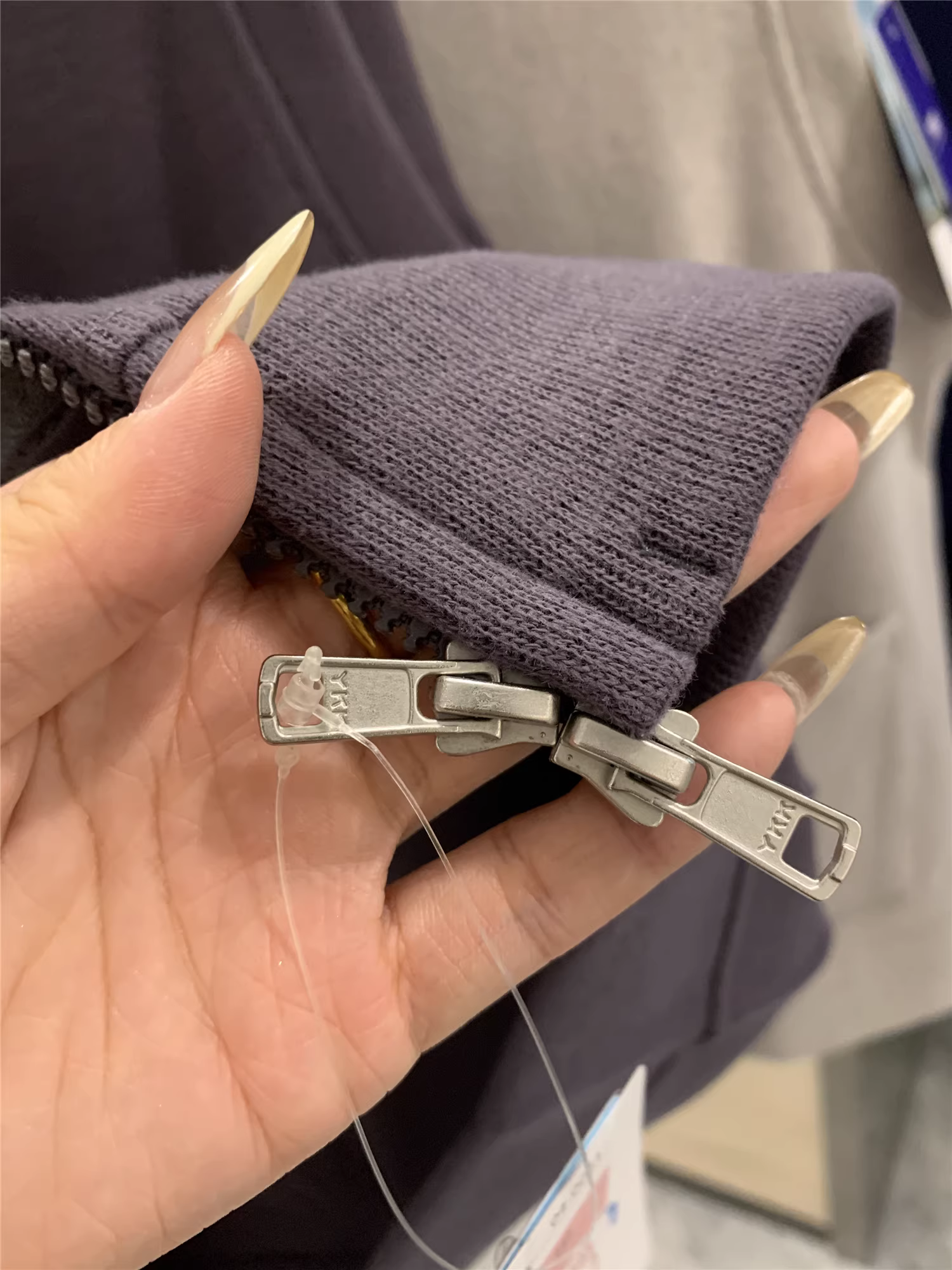 Don Quixote Phong cách thiết kế Nhật Bản! Áo vest dệt kim cổ điển có khóa kéo hai đầu mùa xuân và mùa thu dành cho nam giới.