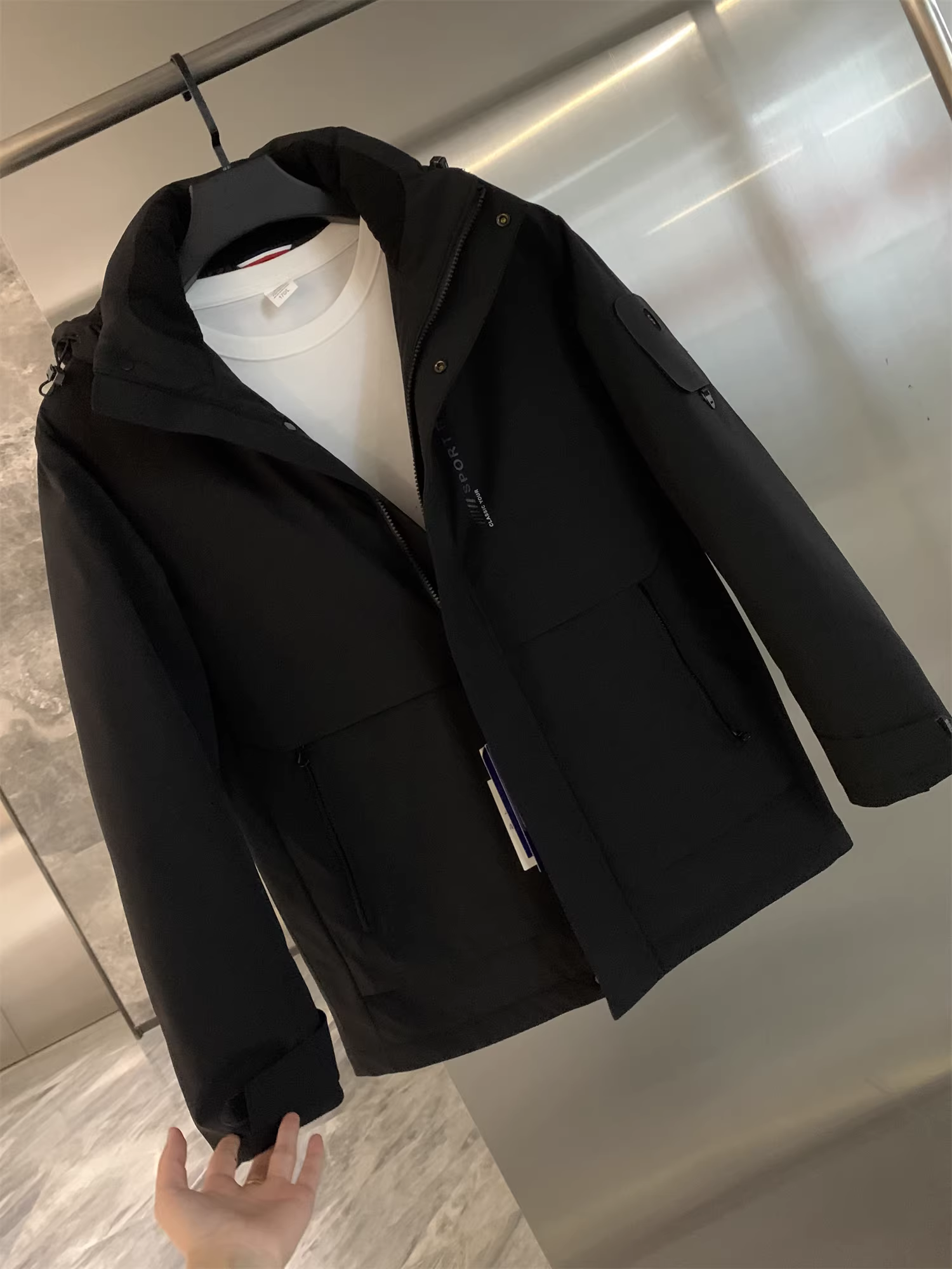 Don Quixote: Hơn 1000 sản phẩm trên quầy! Chịu được nhiệt độ lạnh đến -20 độ! Áo khoác giữ ấm mùa đông cho nam, thích hợp cho công việc ngoài trời.