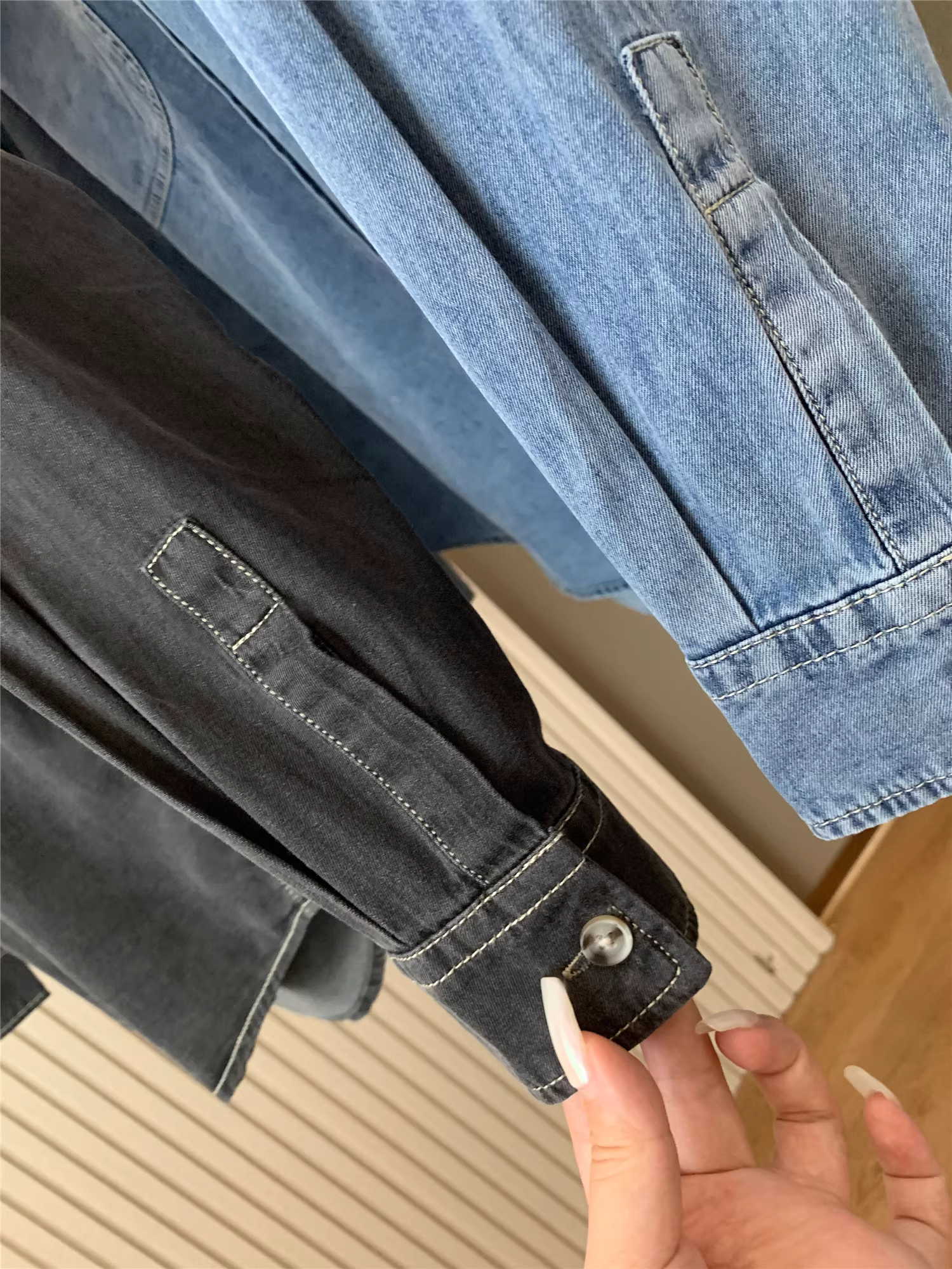 Don Quixote mang phong cách Nhật Bản thời thượng! Áo sơ mi denim dài tay bằng vải cotton đã qua xử lý kiểu cổ điển dành cho nam giới năm 2022.