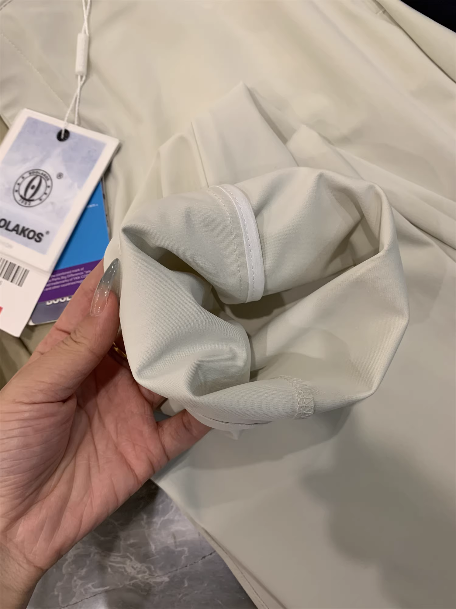 Sản phẩm chất lượng cao của Don Quixote đã có mặt rồi! Tương đương với ABC! Quần âu nam nhẹ, co giãn, thoáng khí, đơn giản và đa năng dành cho mùa xuân và mùa hè.