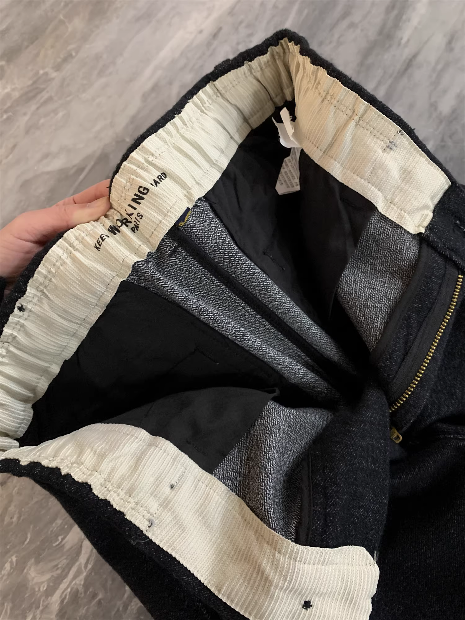 Don Quixote, hơi co giãn và thoải mái! Quần nam chất liệu chải mềm mại mùa xuân thu, lưng thun dày, kiểu dáng thẳng, phong cách thường ngày.