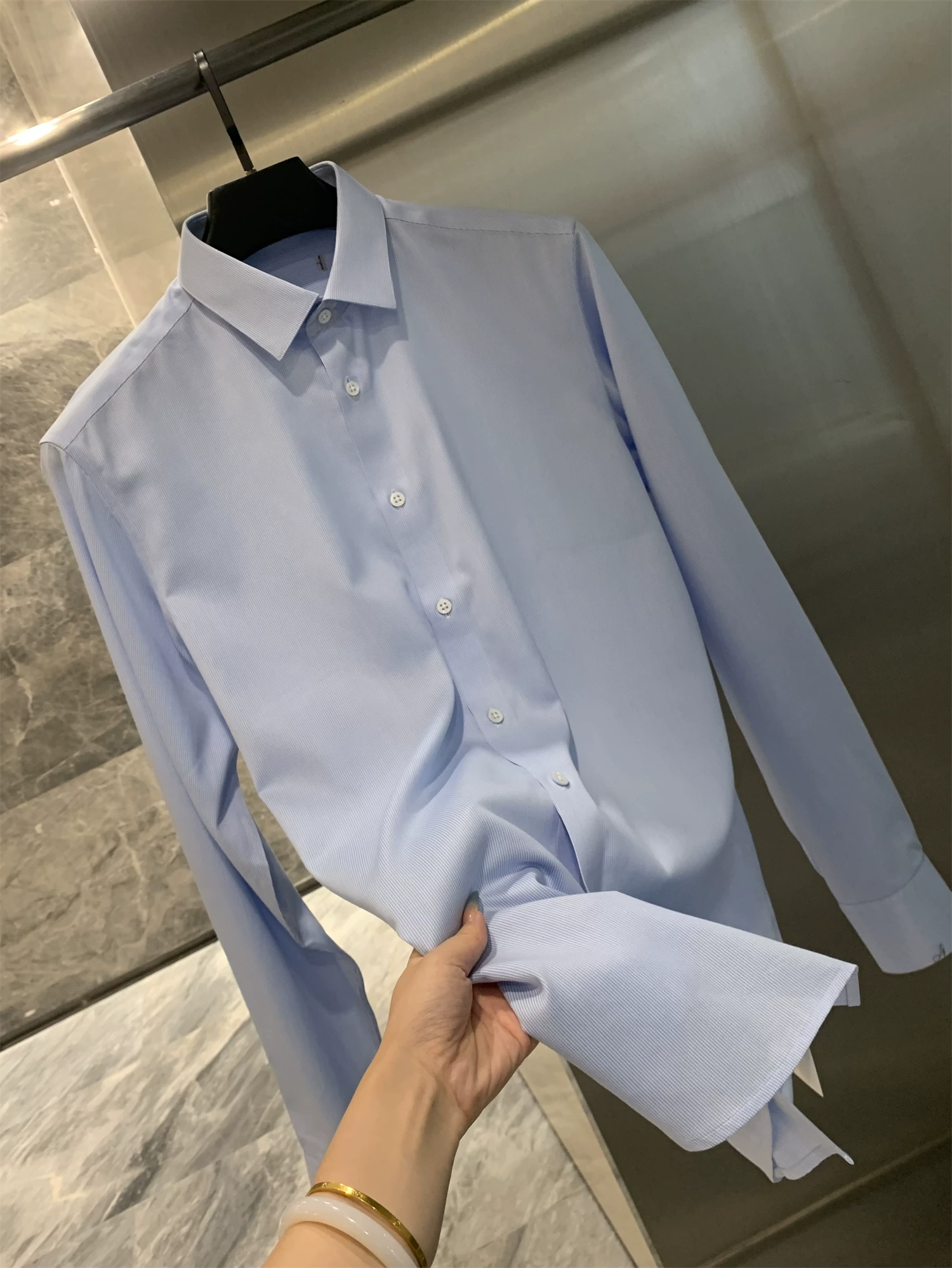 Don Quixote Lyocell+Cotton! Áo sơ mi dài tay họa tiết ca rô nhỏ dành cho nam mùa xuân hè, thoáng khí, thân thiện với làn da.