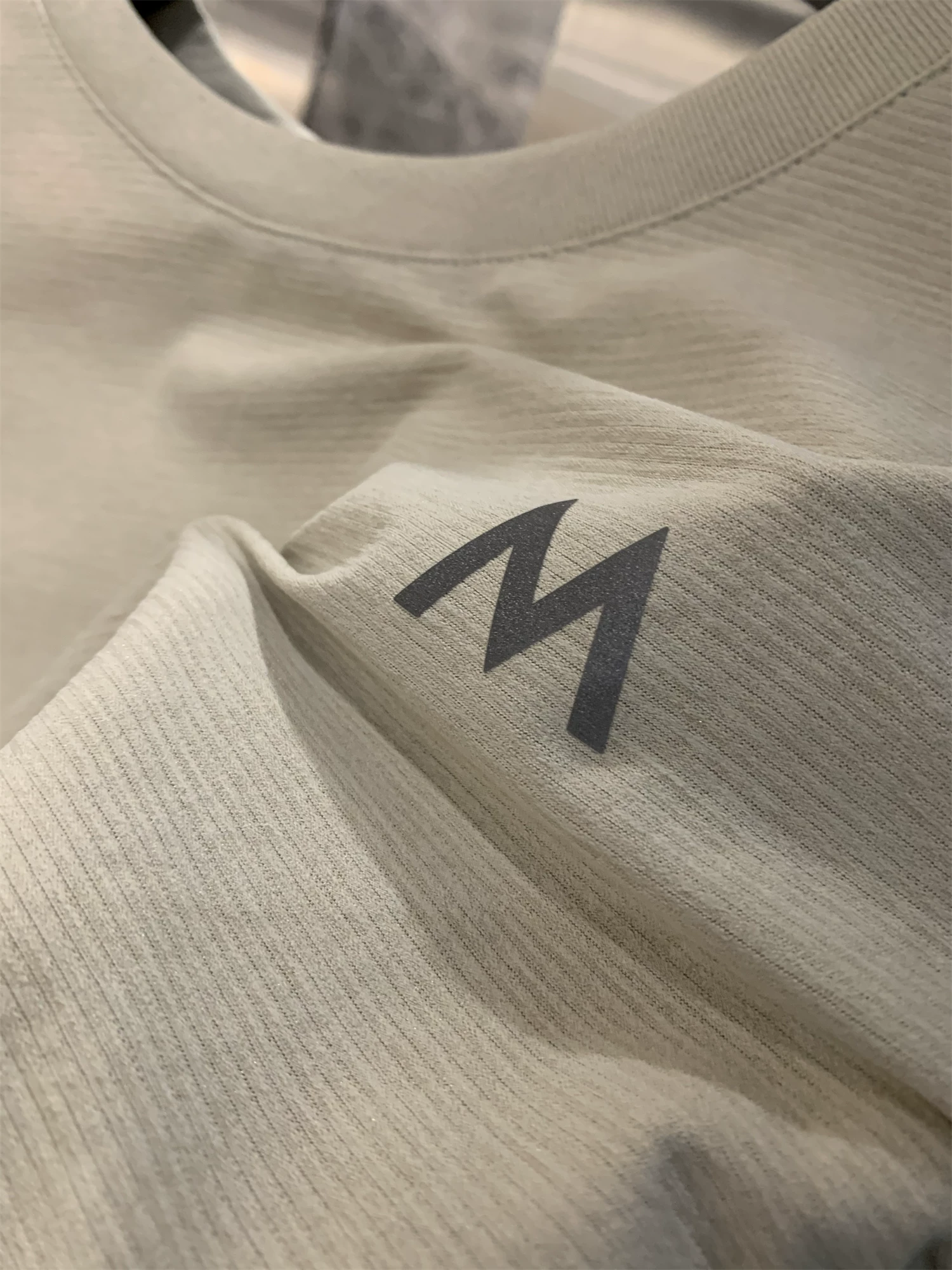 Don Quixote Niche Outdoor! Áo thun ngắn tay unisex mùa hè chống trầy xước, chống mài mòn, chống rách, nhanh khô hợp thời trang