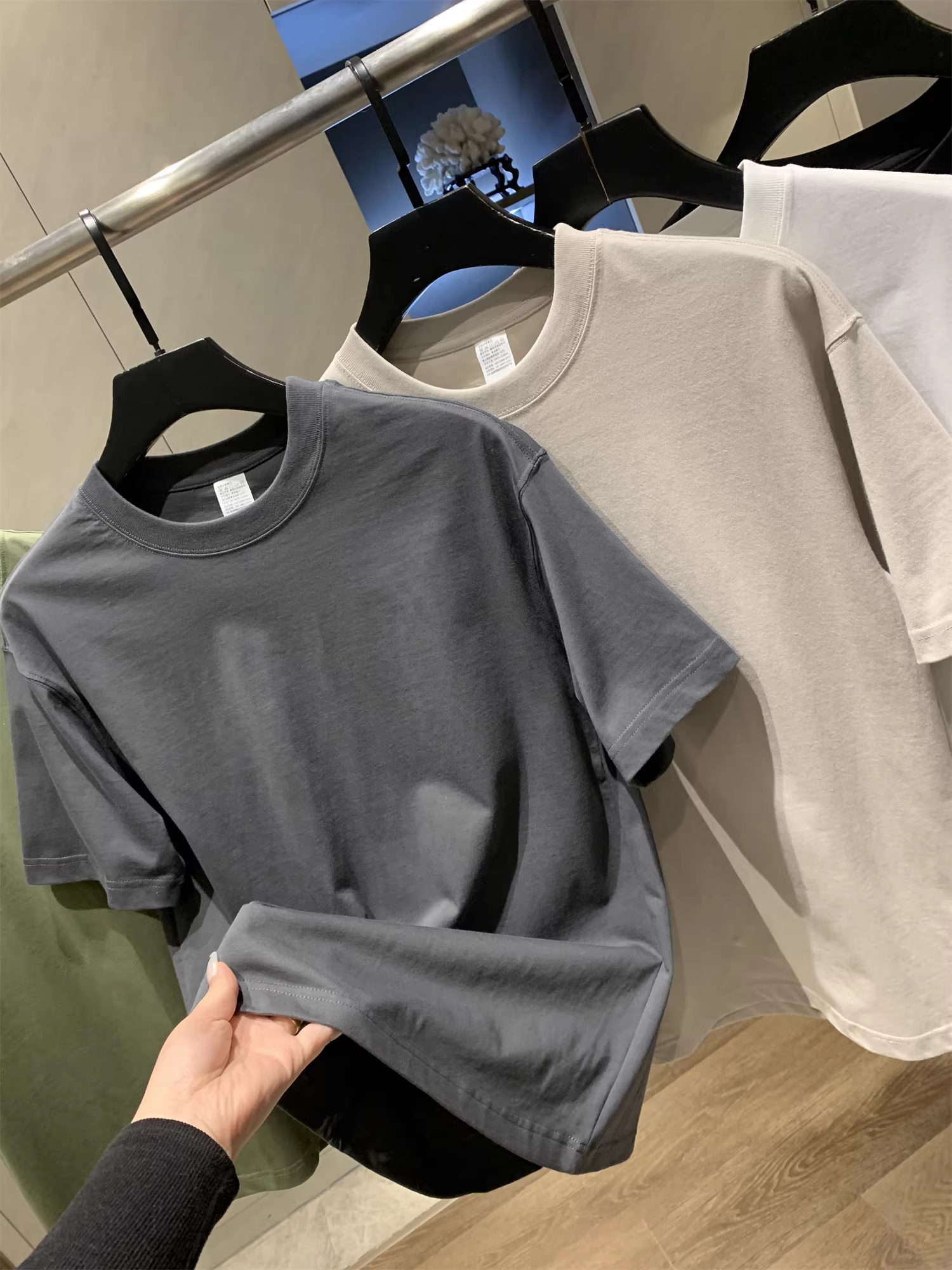 Don Quixote đóng hộp! 220g cotton sợi dài! Áo thun nam cổ tròn cơ bản đa năng mùa hè.