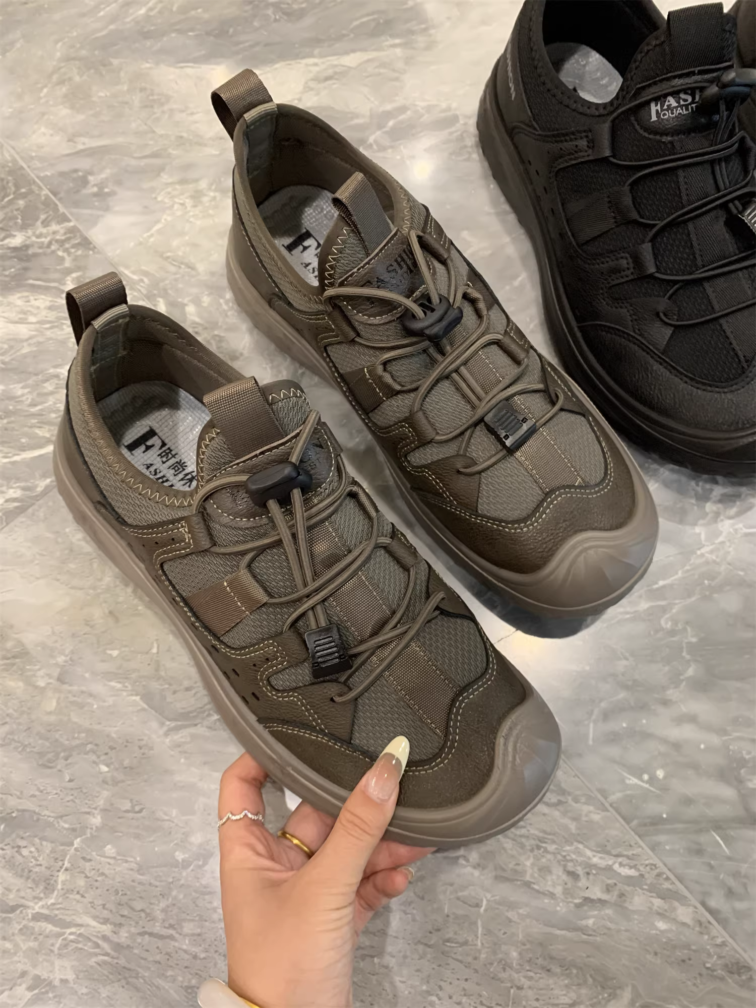 Vải lưới Don Quixote thoáng khí! Giày thể thao nam đa năng, nhẹ, mềm, đàn hồi, chống trơn trượt, kiểu dáng thấp, phong cách thường ngày.